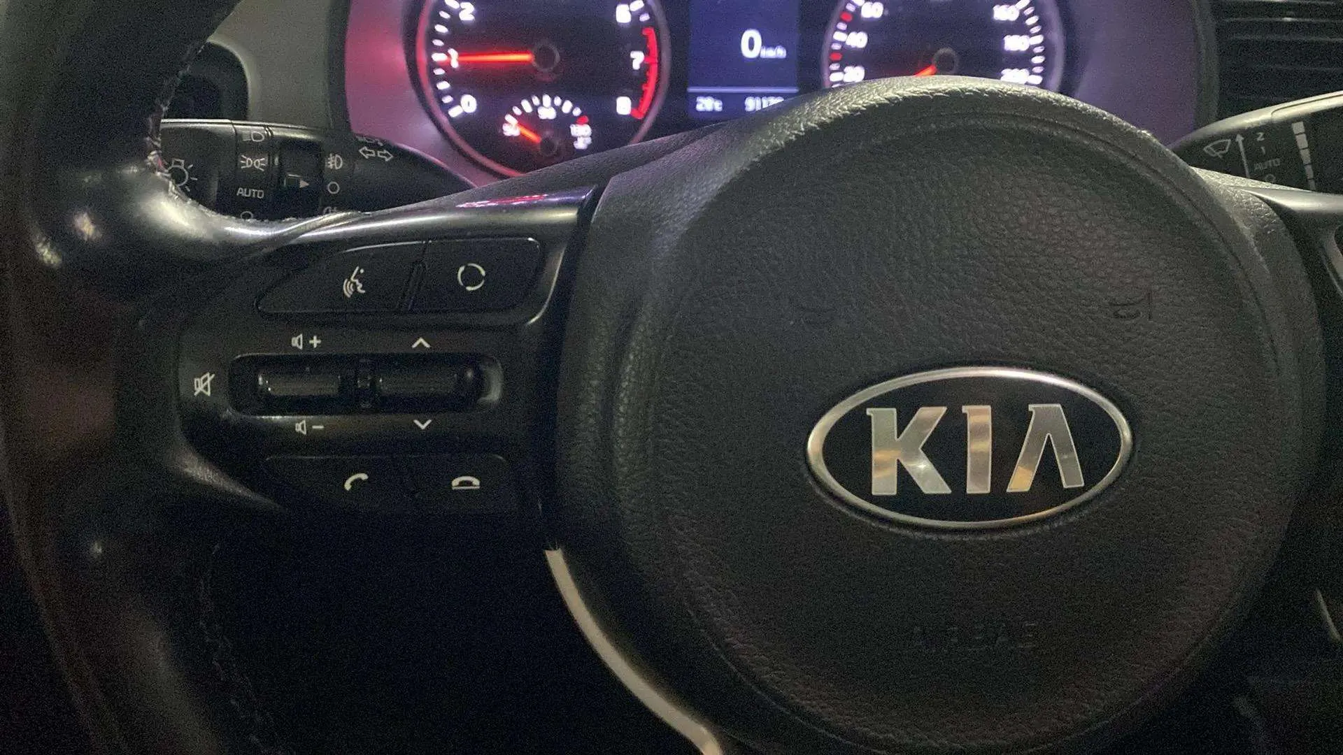 Kia Stonic 1.0 T-GDi Drive DCT - foto 11
