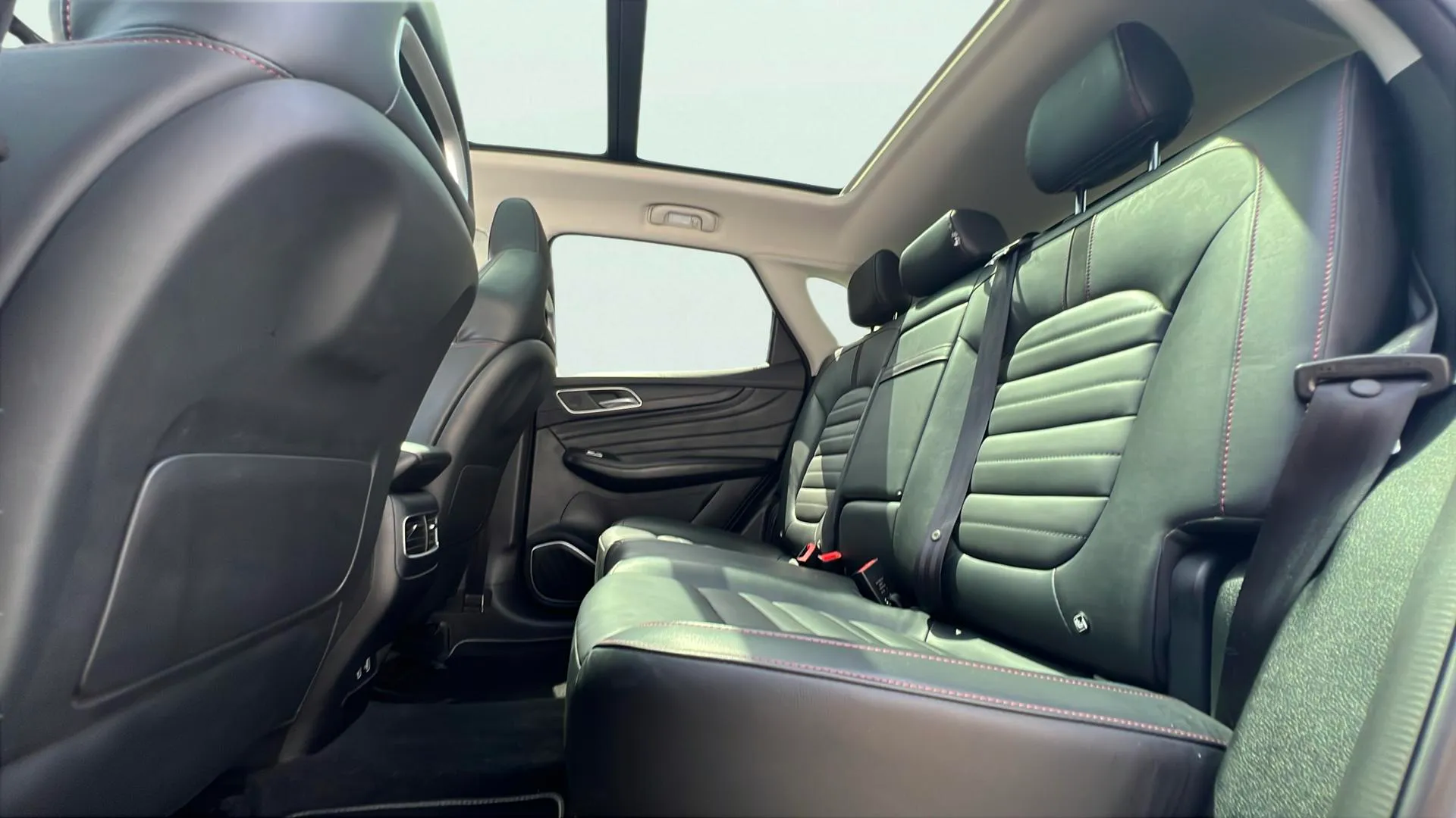 MG HS 1.5T-GDI PHEV Luxury - foto 23