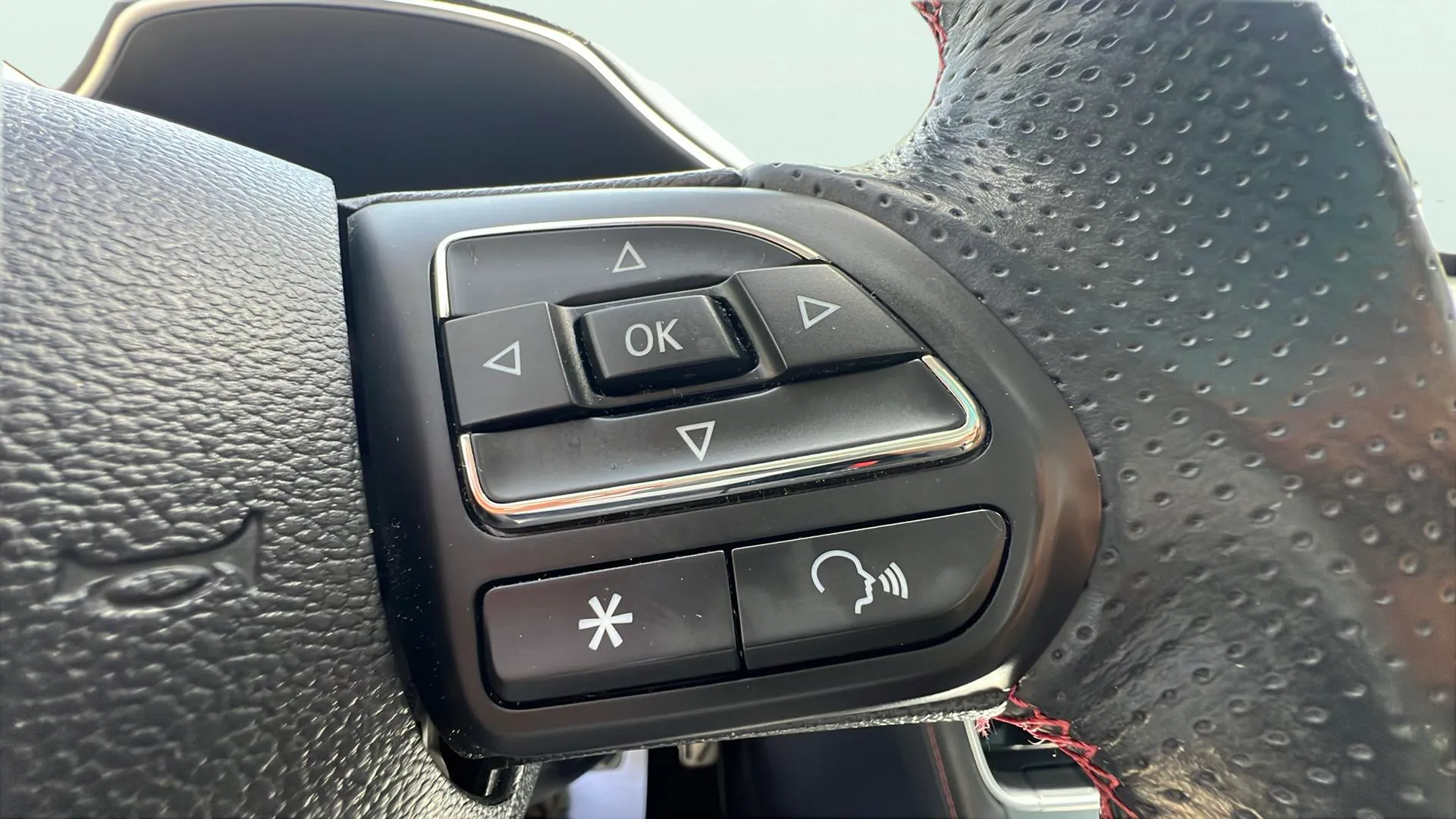 MG HS 1.5T-GDI PHEV Luxury - foto 12