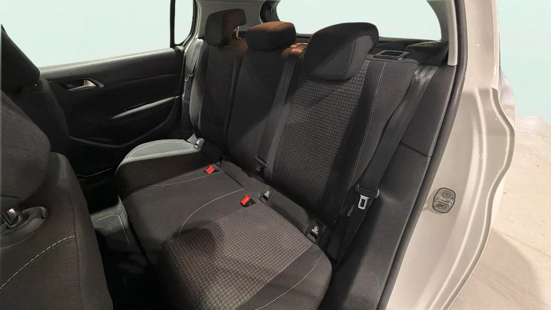 Peugeot 308 Business Line BlueHDi - foto 17