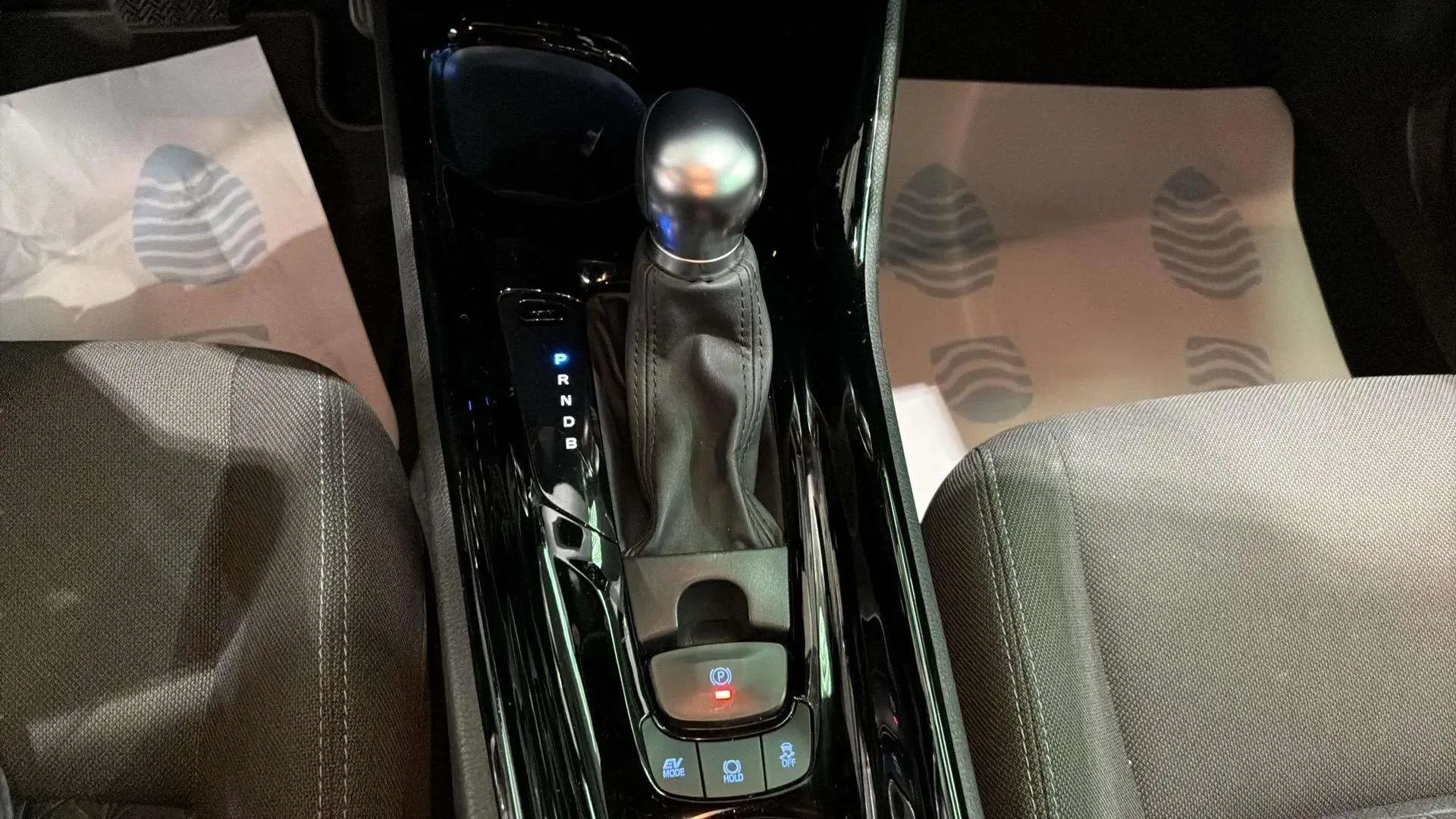 Toyota C-HR 1.8 125H Advance - foto 13