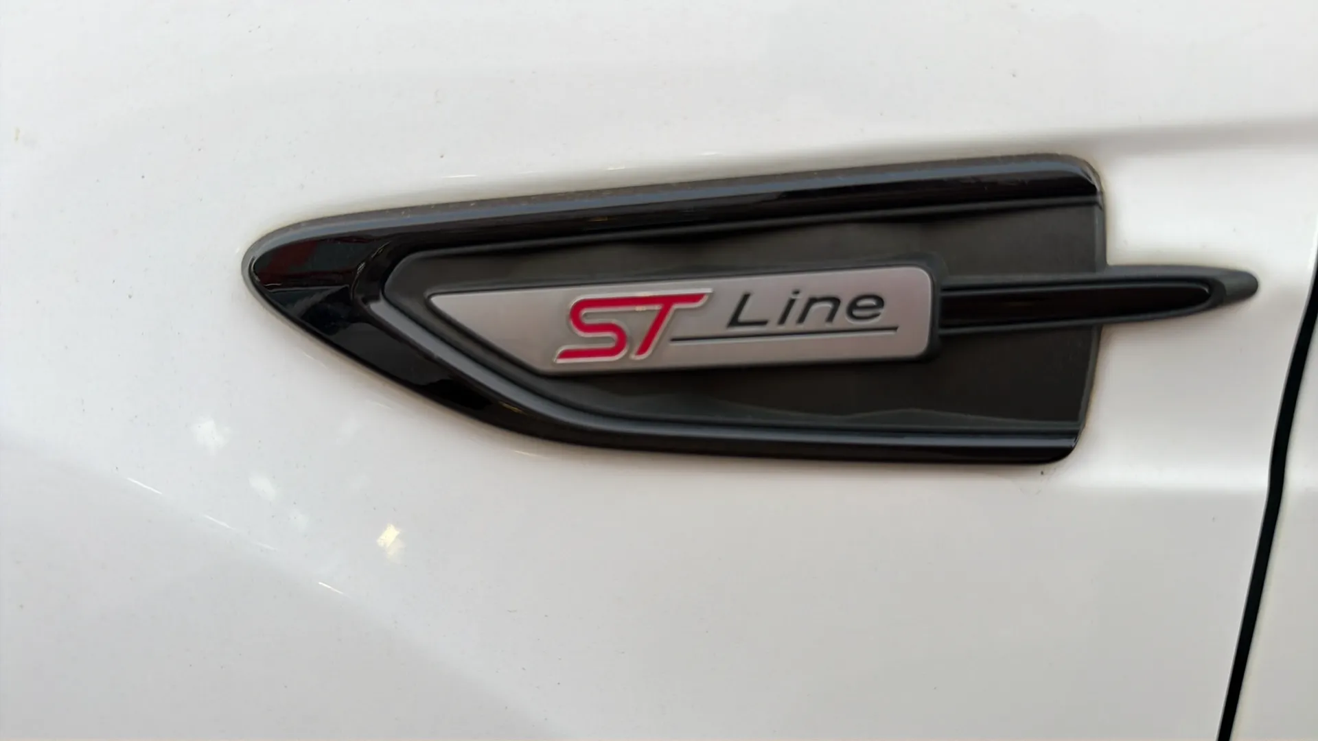 Ford Kuga 1.5 EcoBoost 4x2 ST-Line - foto 21