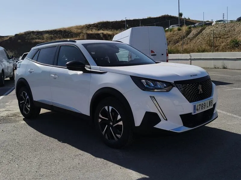 Peugeot 2008 Allure BlueHDi - foto 8