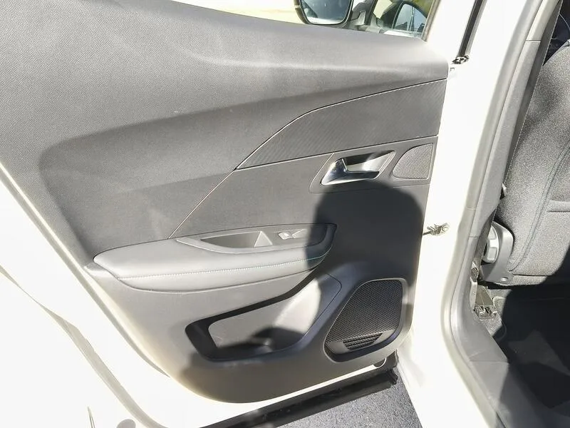 Peugeot 2008 Allure BlueHDi - foto 34