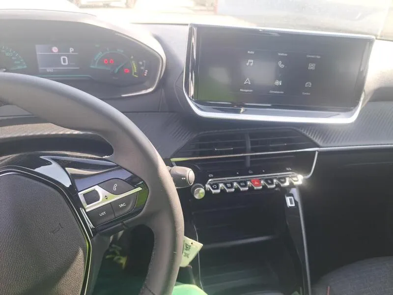 Peugeot 208 Style Hybrid - foto 13