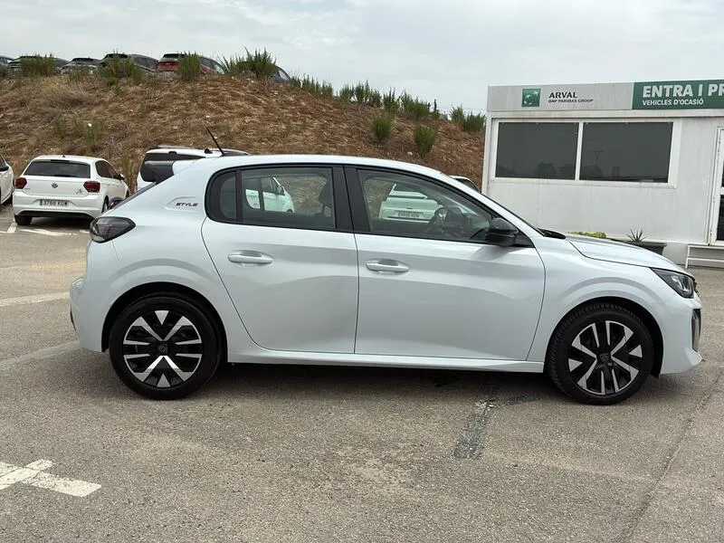 Peugeot 208 Style Hybrid - foto 7
