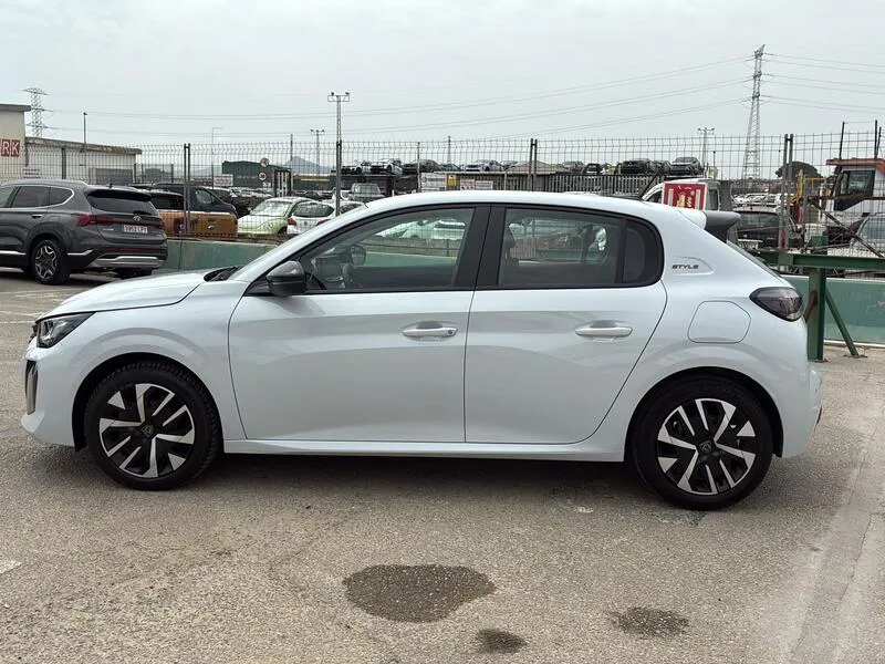 Peugeot 208 Style Hybrid - foto 3