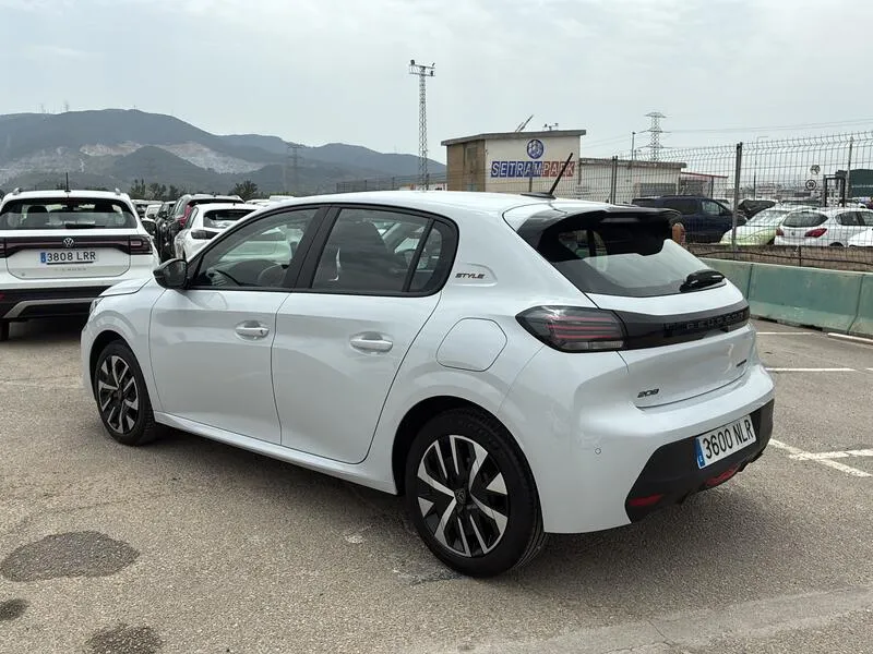 Peugeot 208 Style Hybrid - foto 4