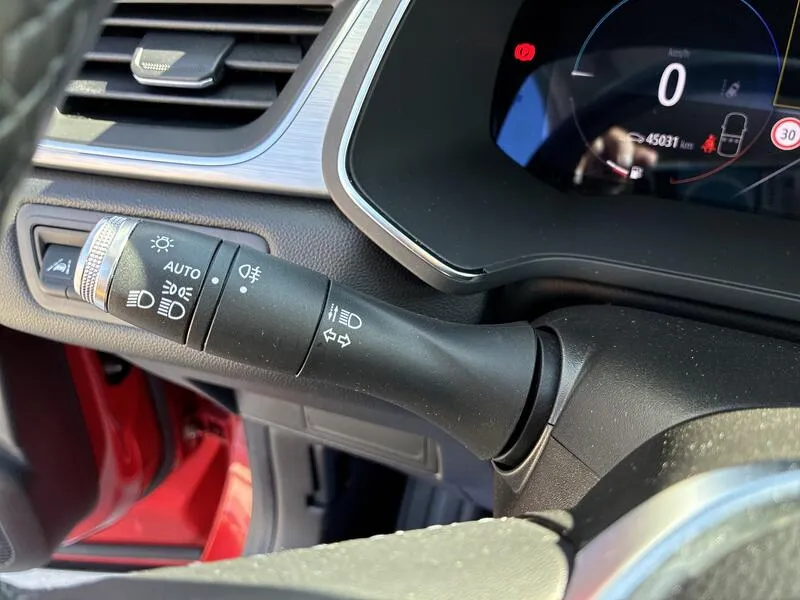 Renault Captur Zen E-Tech - foto 24