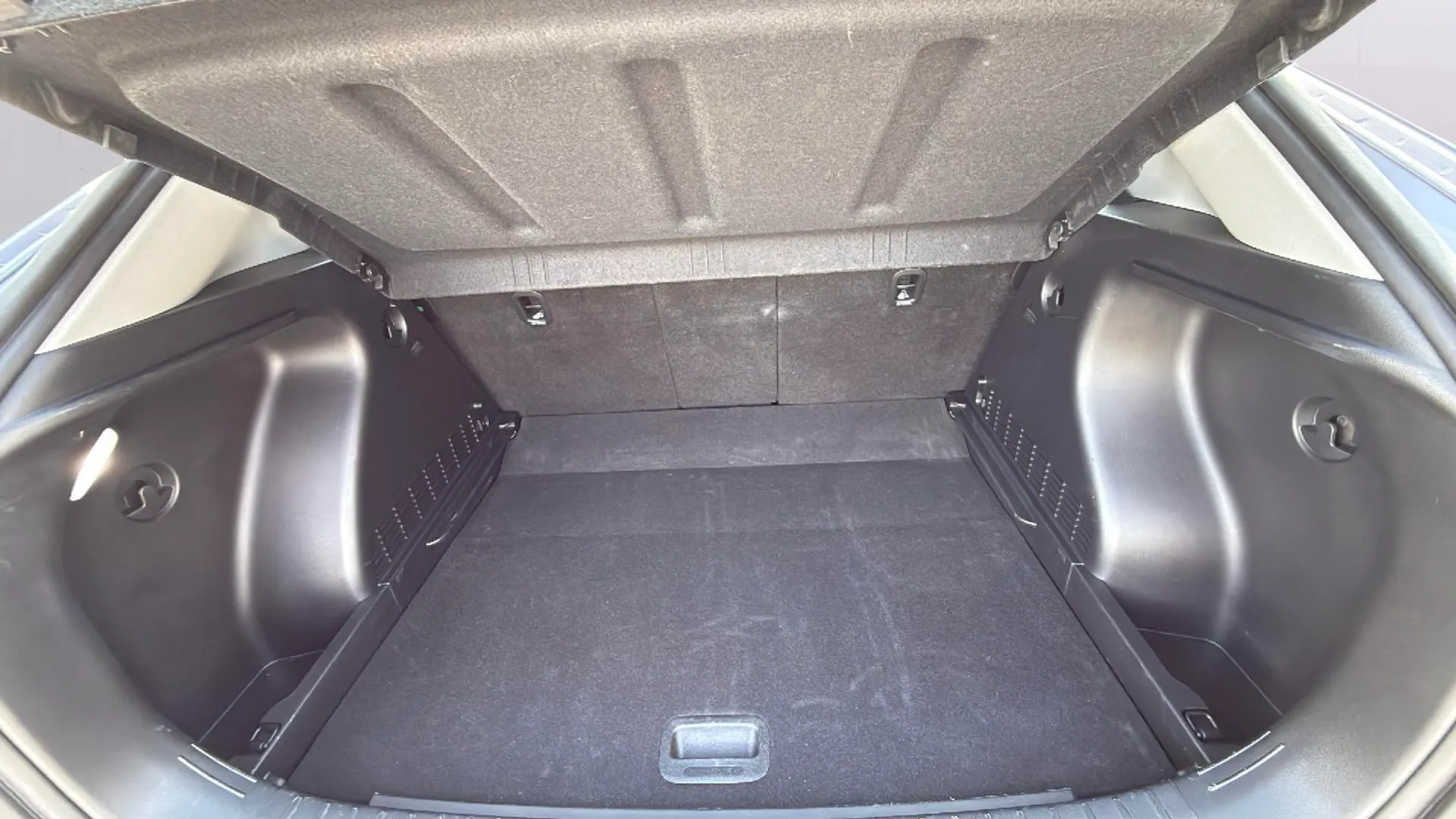 Hyundai Kona HEV 1.6GDI DT Maxx - foto 24