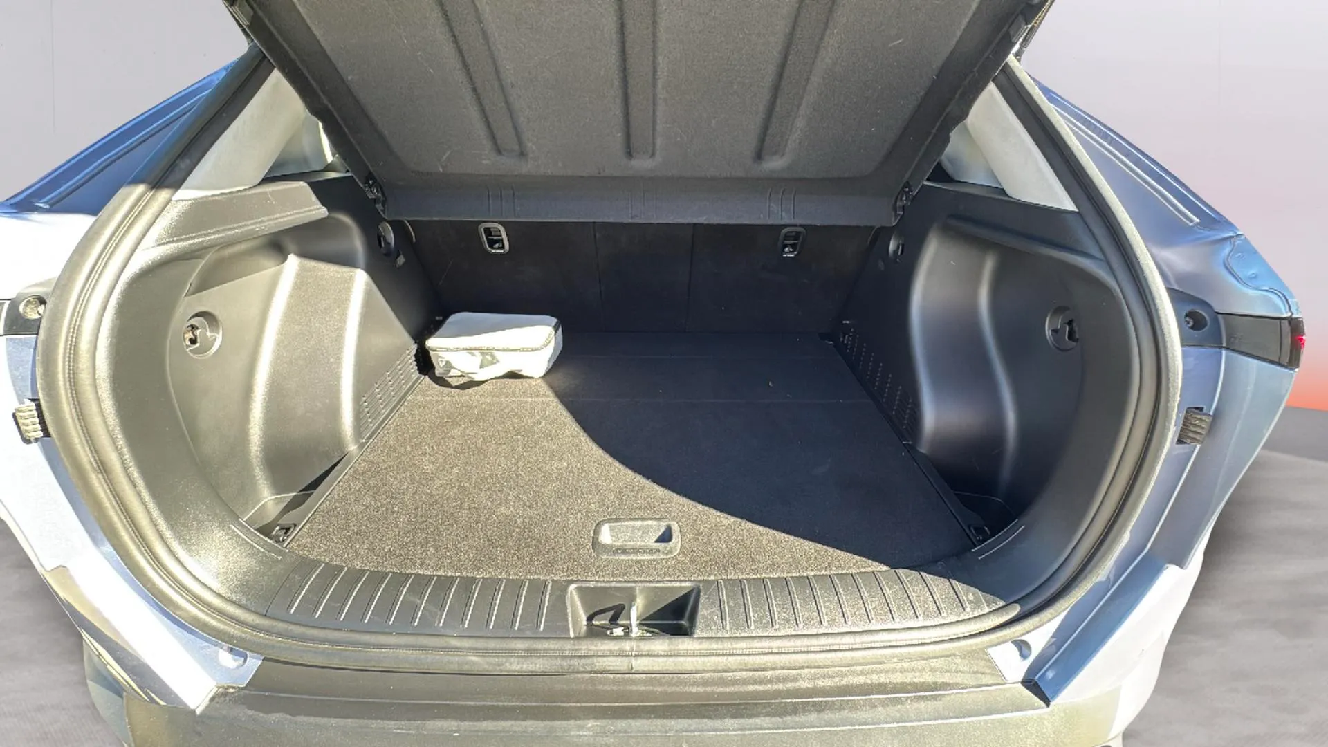 Hyundai Kona HEV 1.6GDI DT Maxx - foto 27