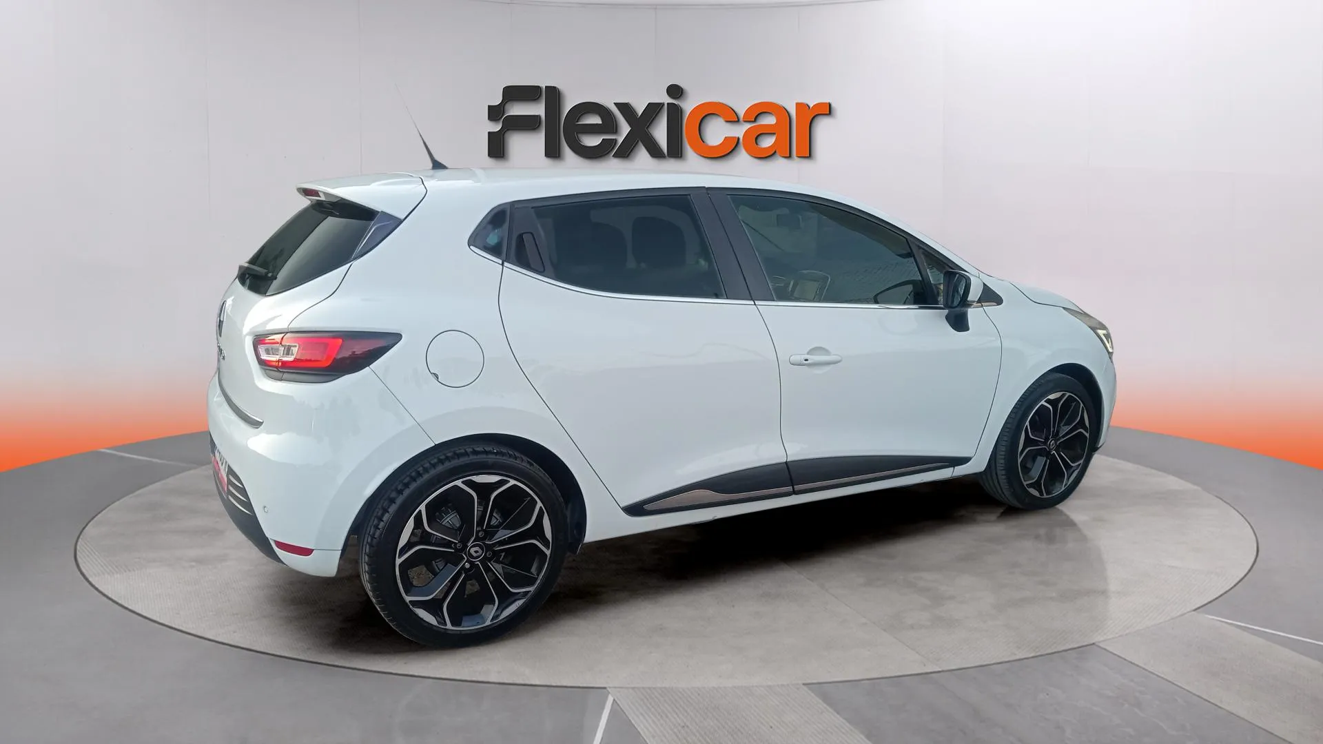 Renault Clio Zen TCe -18 - foto 11