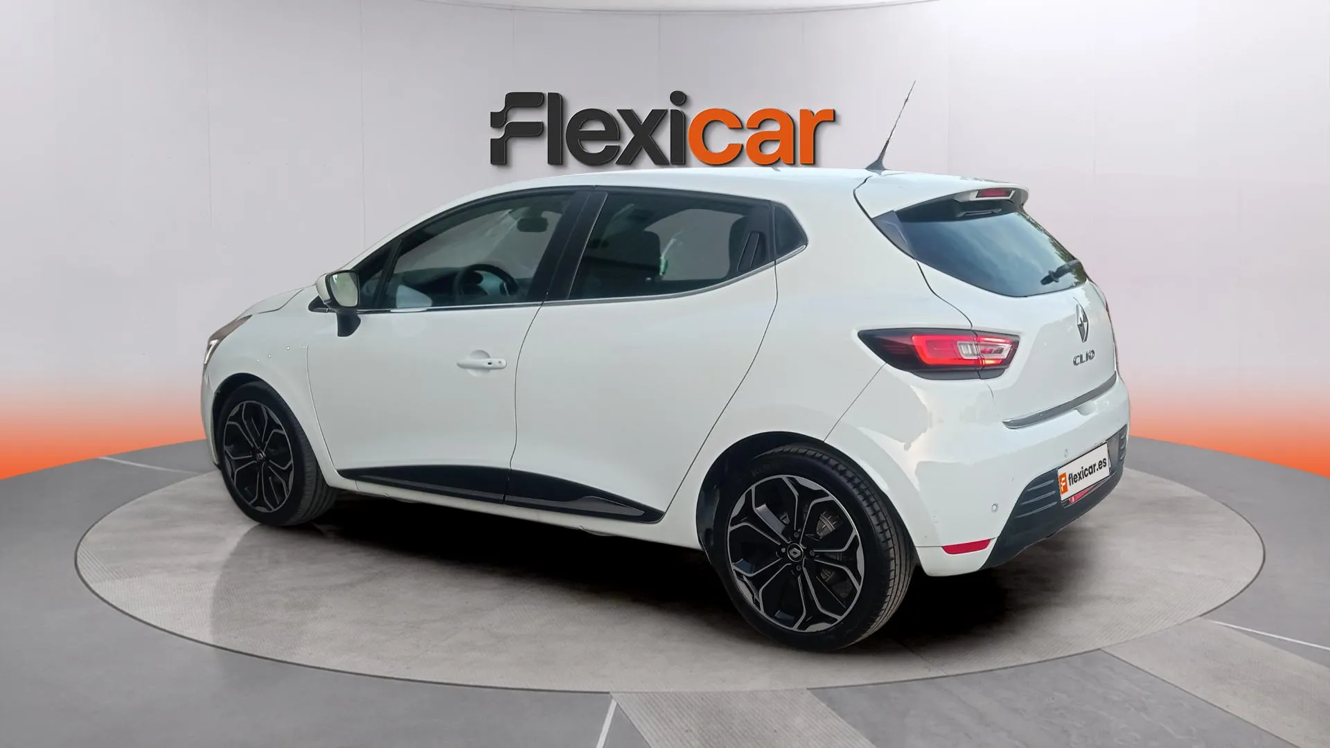Renault Clio Zen TCe -18 - foto 6