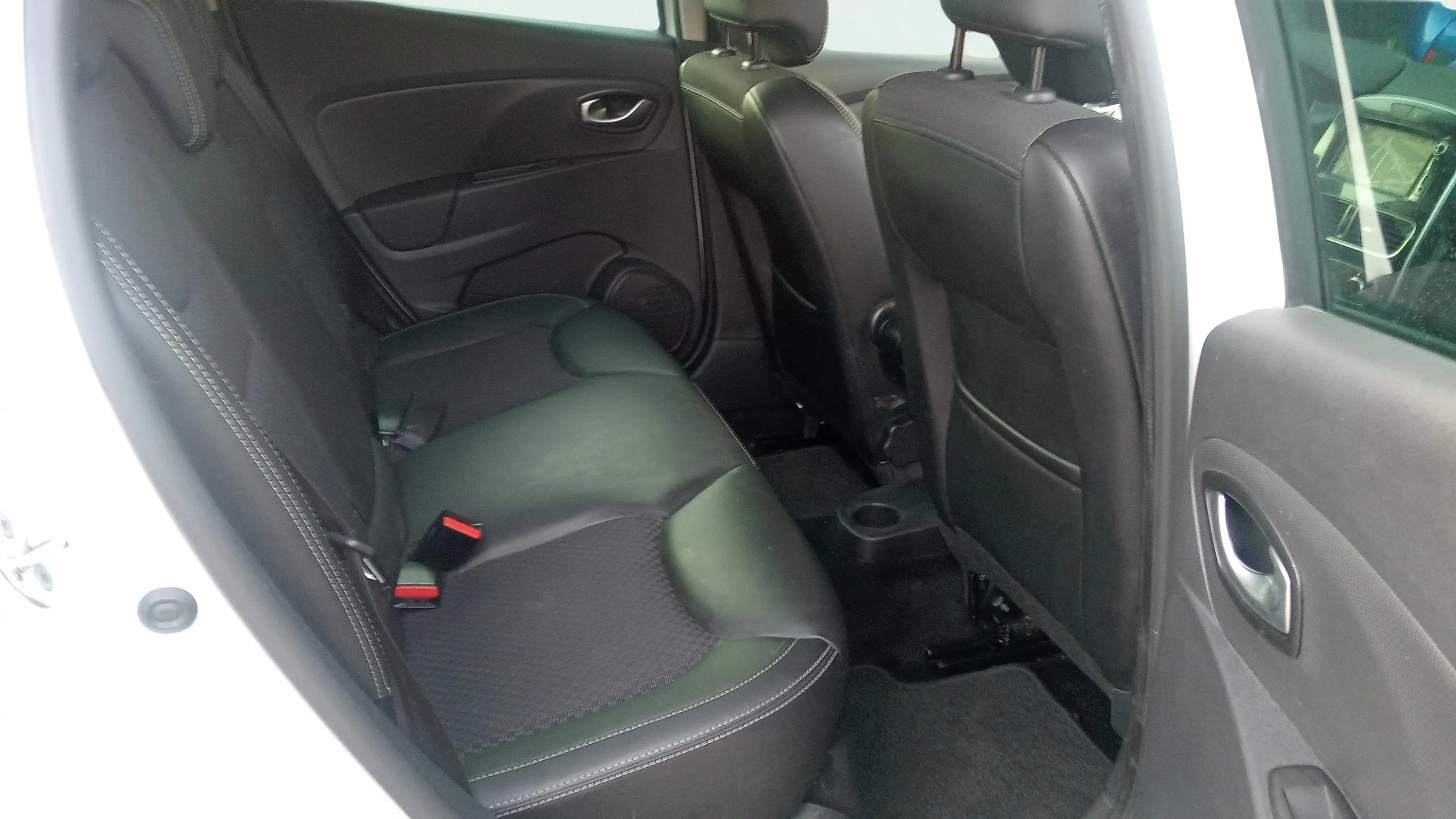 Renault Clio Zen TCe -18 - foto 19