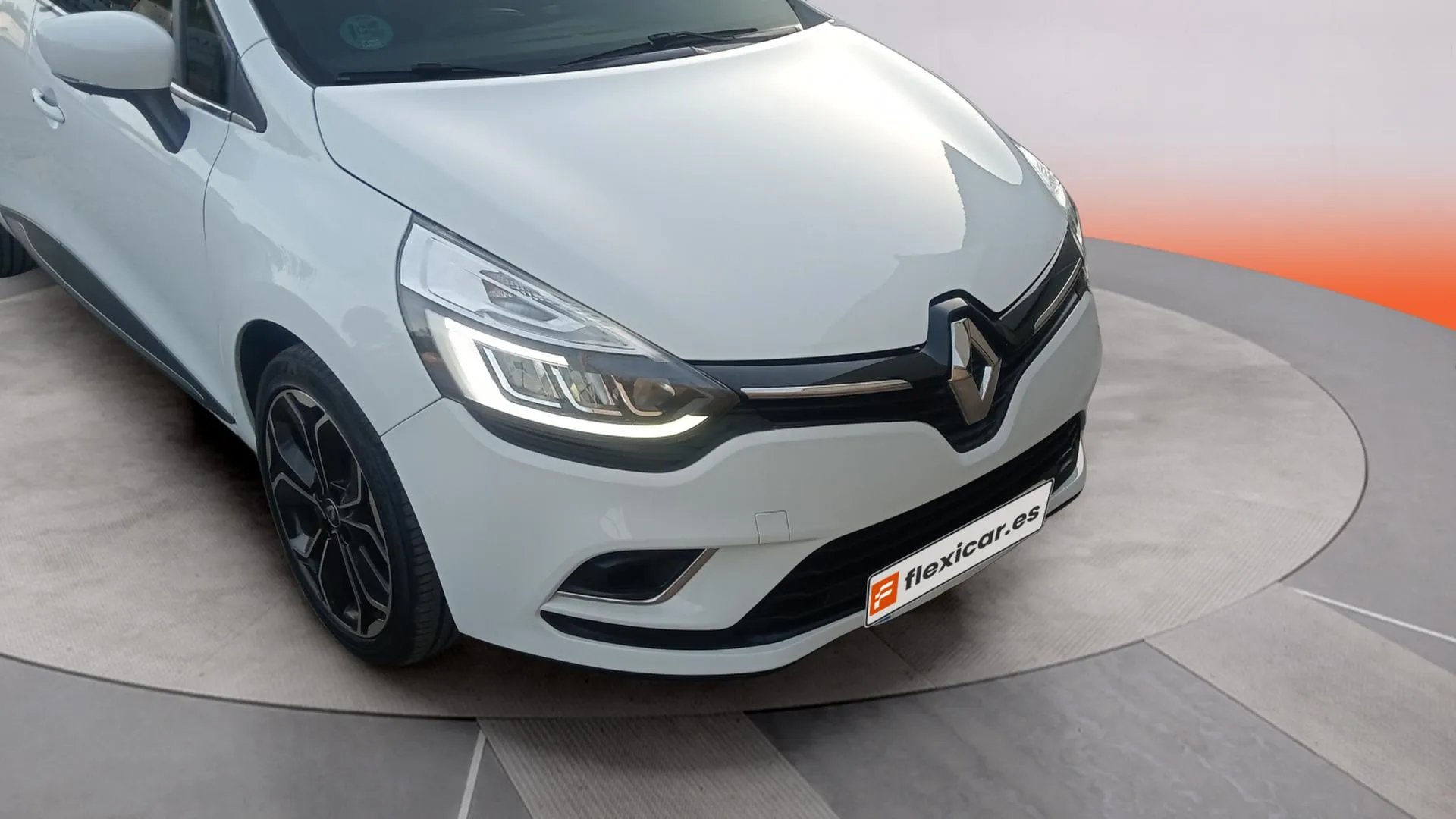 Renault Clio Zen TCe -18 - foto 14