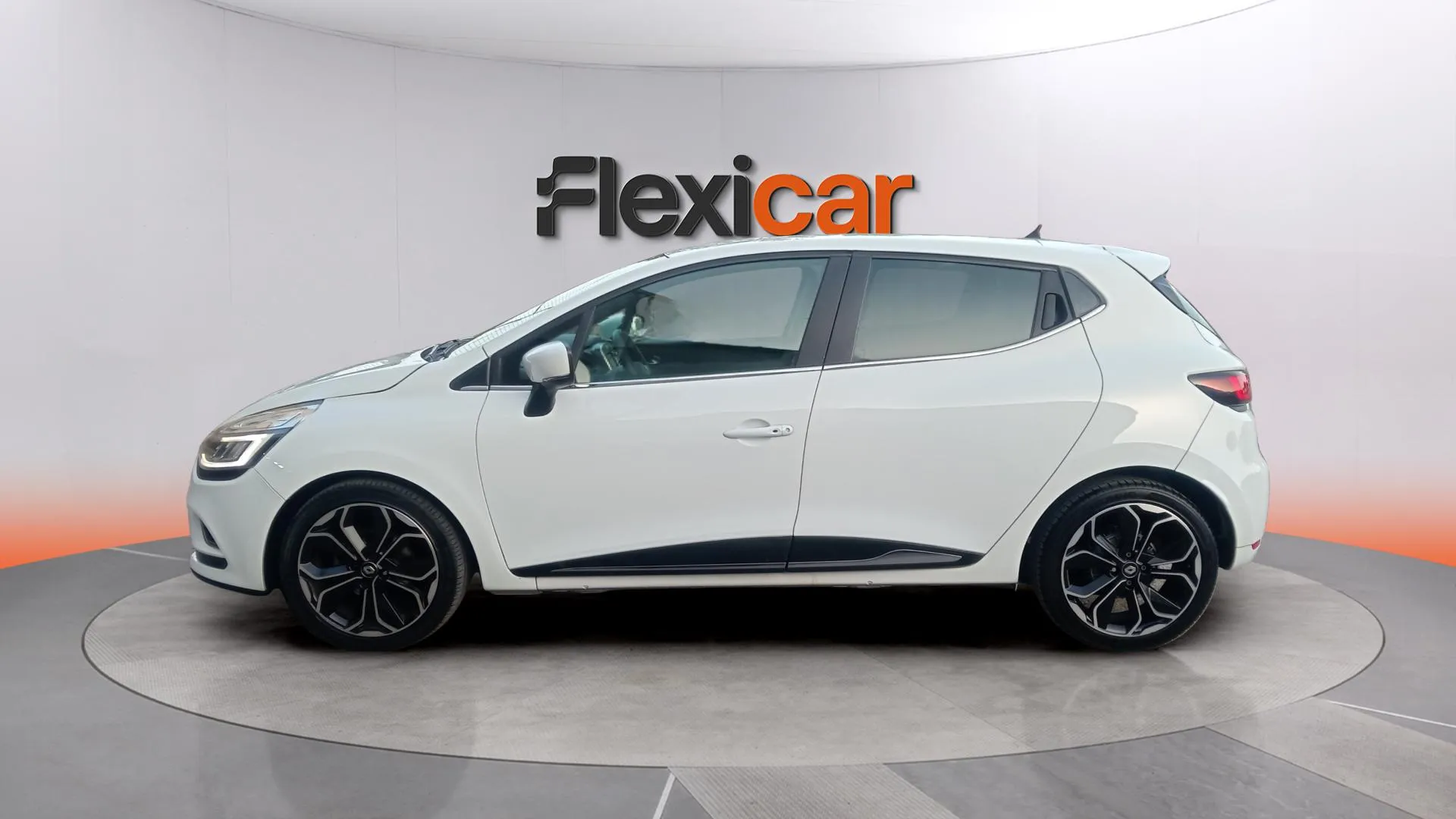 Renault Clio Zen TCe -18 - foto 7
