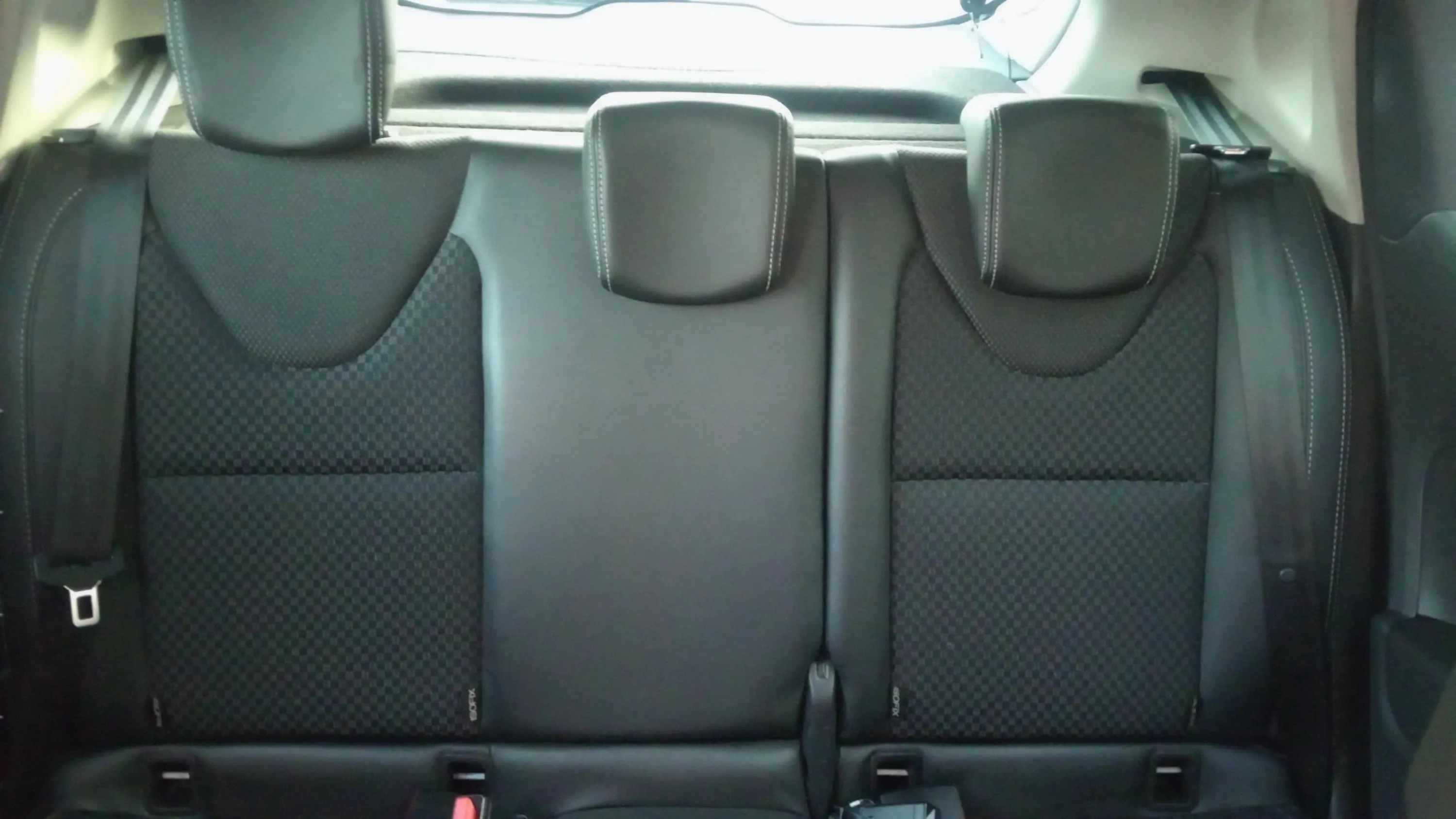 Renault Clio Zen TCe -18 - foto 18