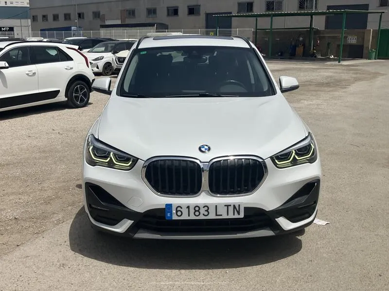 BMW X1 sDrive18dA Corporate - foto 9