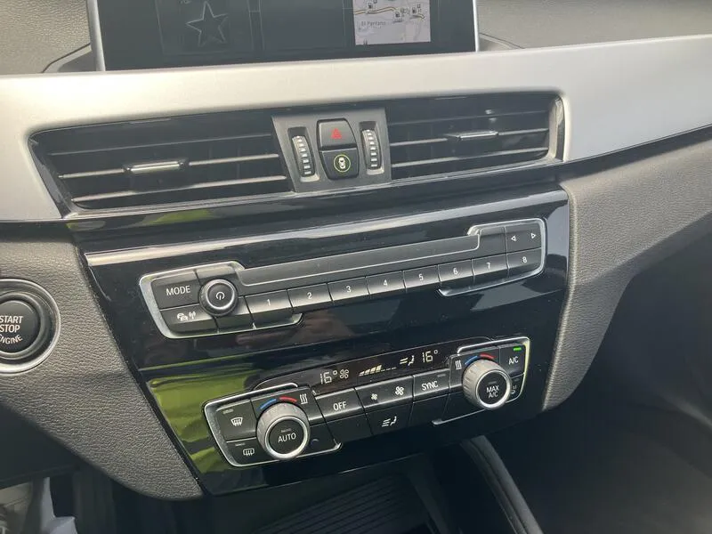BMW X1 sDrive18dA Corporate - foto 35
