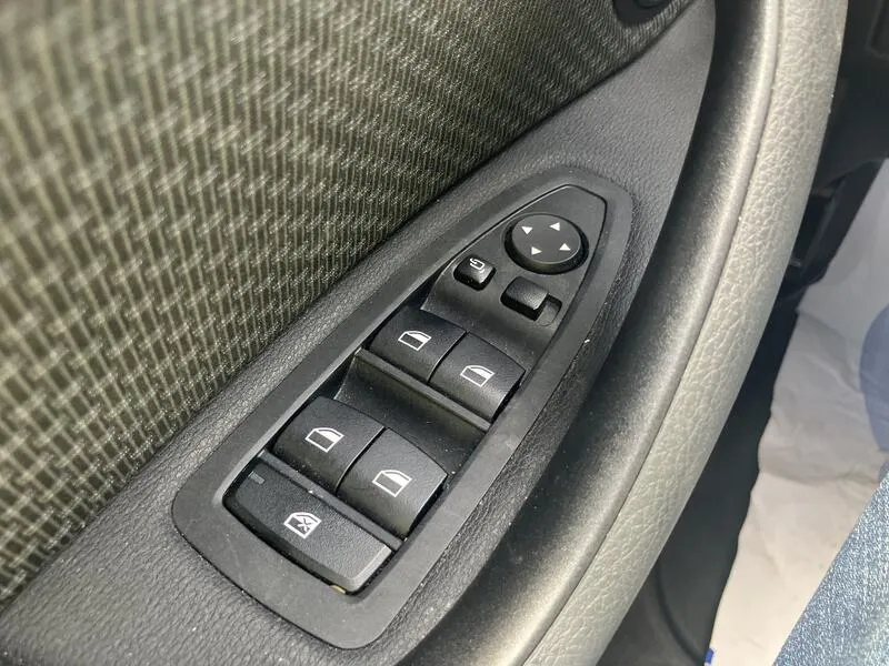 BMW X1 sDrive18dA Corporate - foto 28