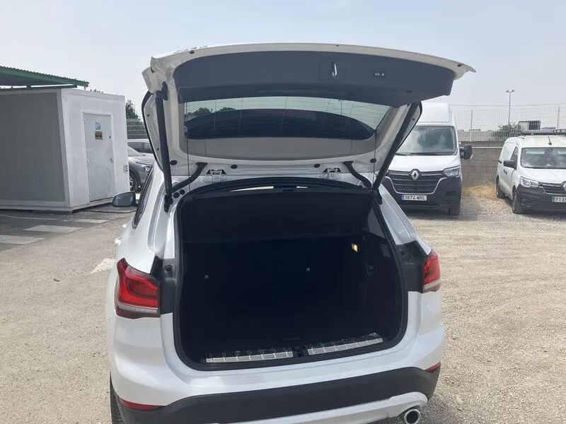 BMW X1 sDrive18dA Corporate - foto 18