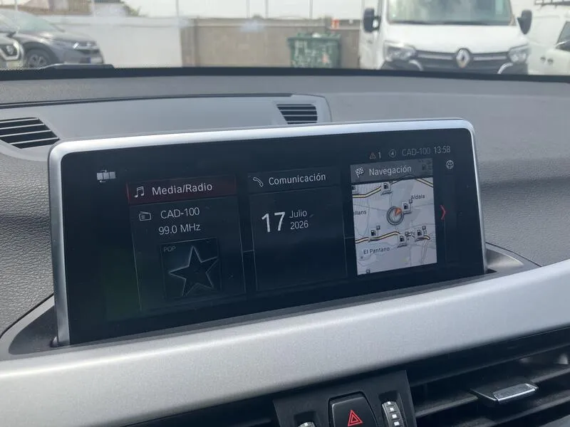 BMW X1 sDrive18dA Corporate - foto 34