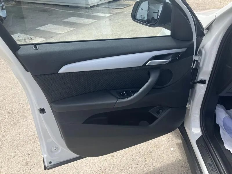 BMW X1 sDrive18dA Corporate - foto 25