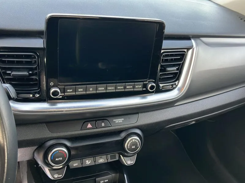 Kia Stonic 1.0 T-GDi MHEV iMT Drive - foto 42
