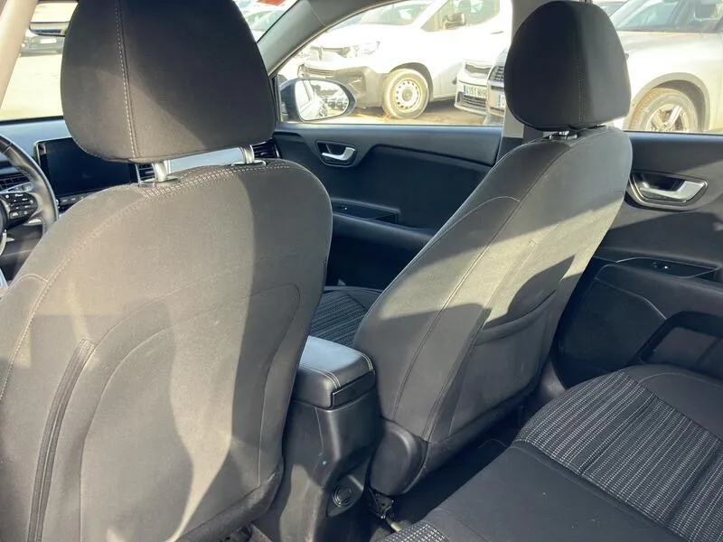 Kia Stonic 1.0 T-GDi MHEV iMT Drive - foto 36