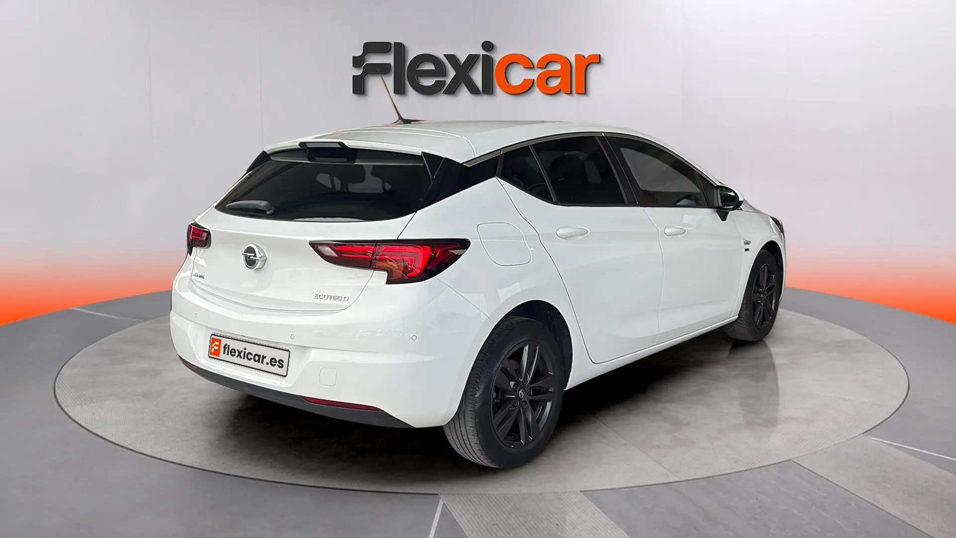 Opel Astra 1.6 CDTi 120 Aniversari - foto 9