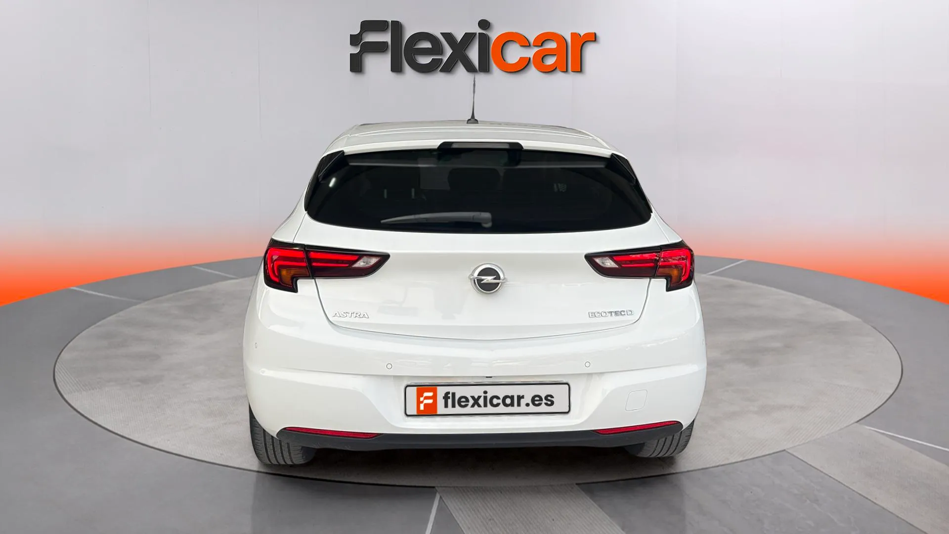 Opel Astra 1.6 CDTi 120 Aniversari - foto 7