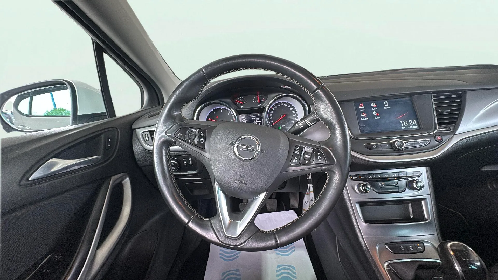 Opel Astra 1.6 CDTi 120 Aniversari - foto 13