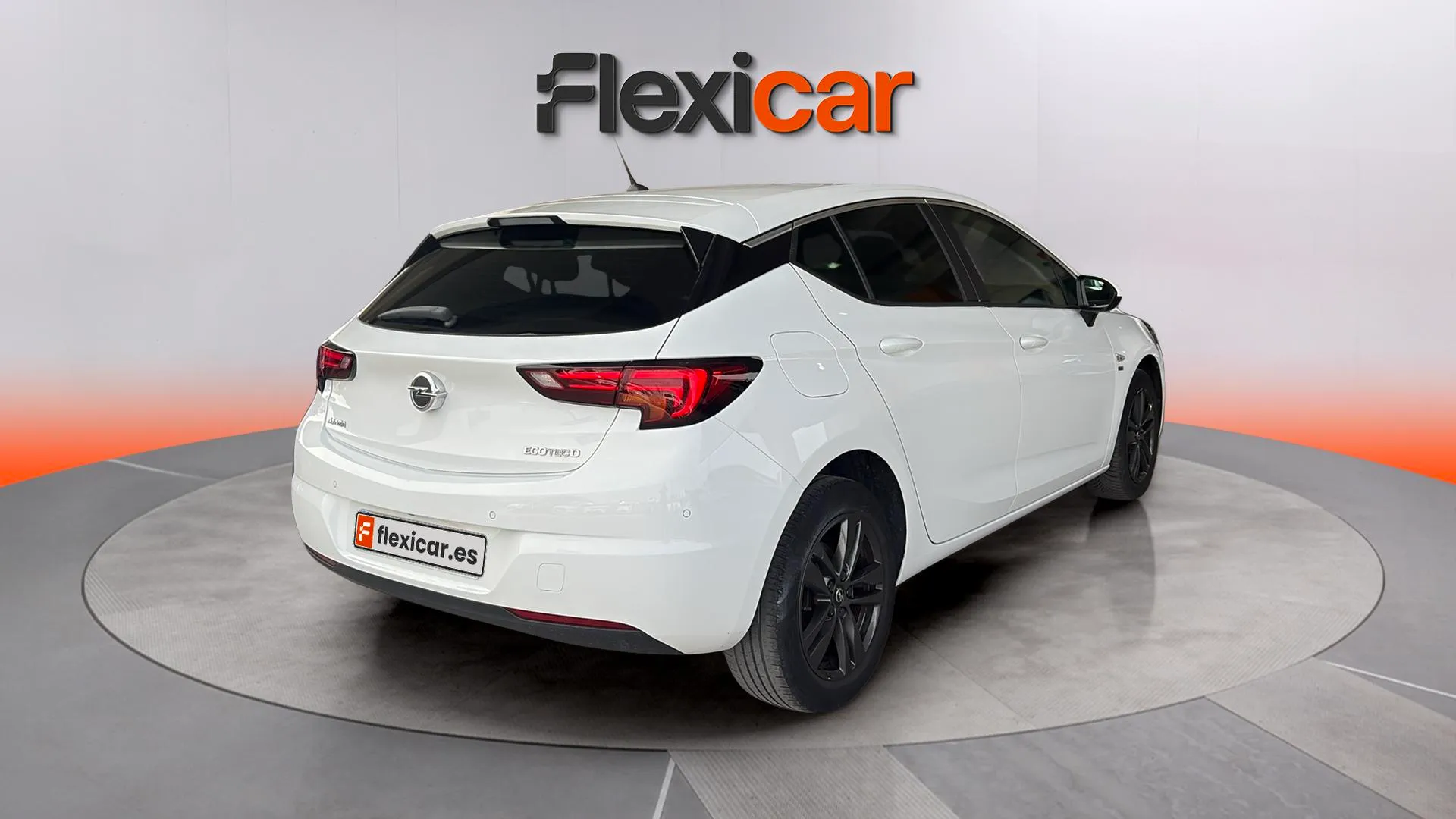 Opel Astra 1.6 CDTi 120 Aniversari - foto 8