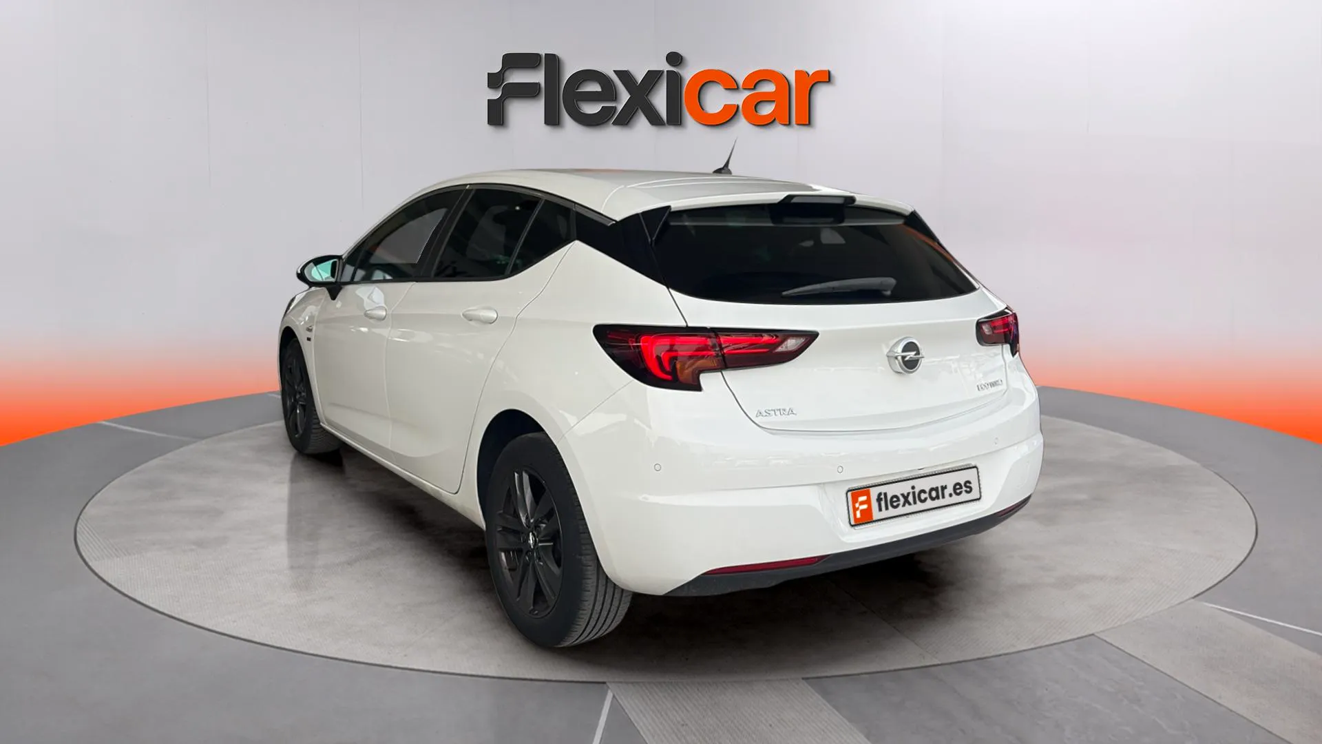 Opel Astra 1.6 CDTi 120 Aniversari - foto 6