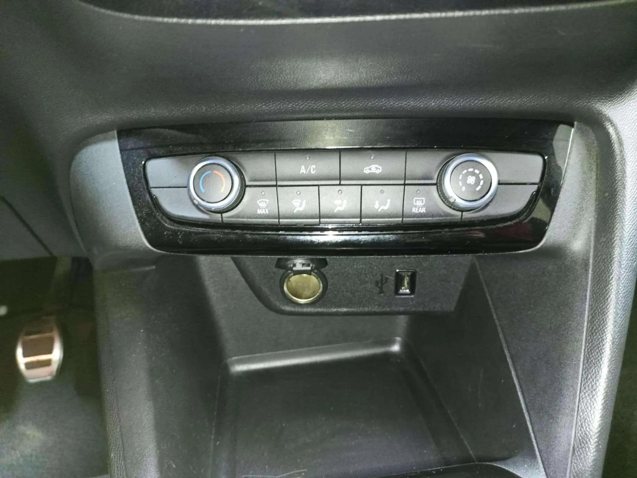 Opel Corsa 1.2T XHL GS - foto 12