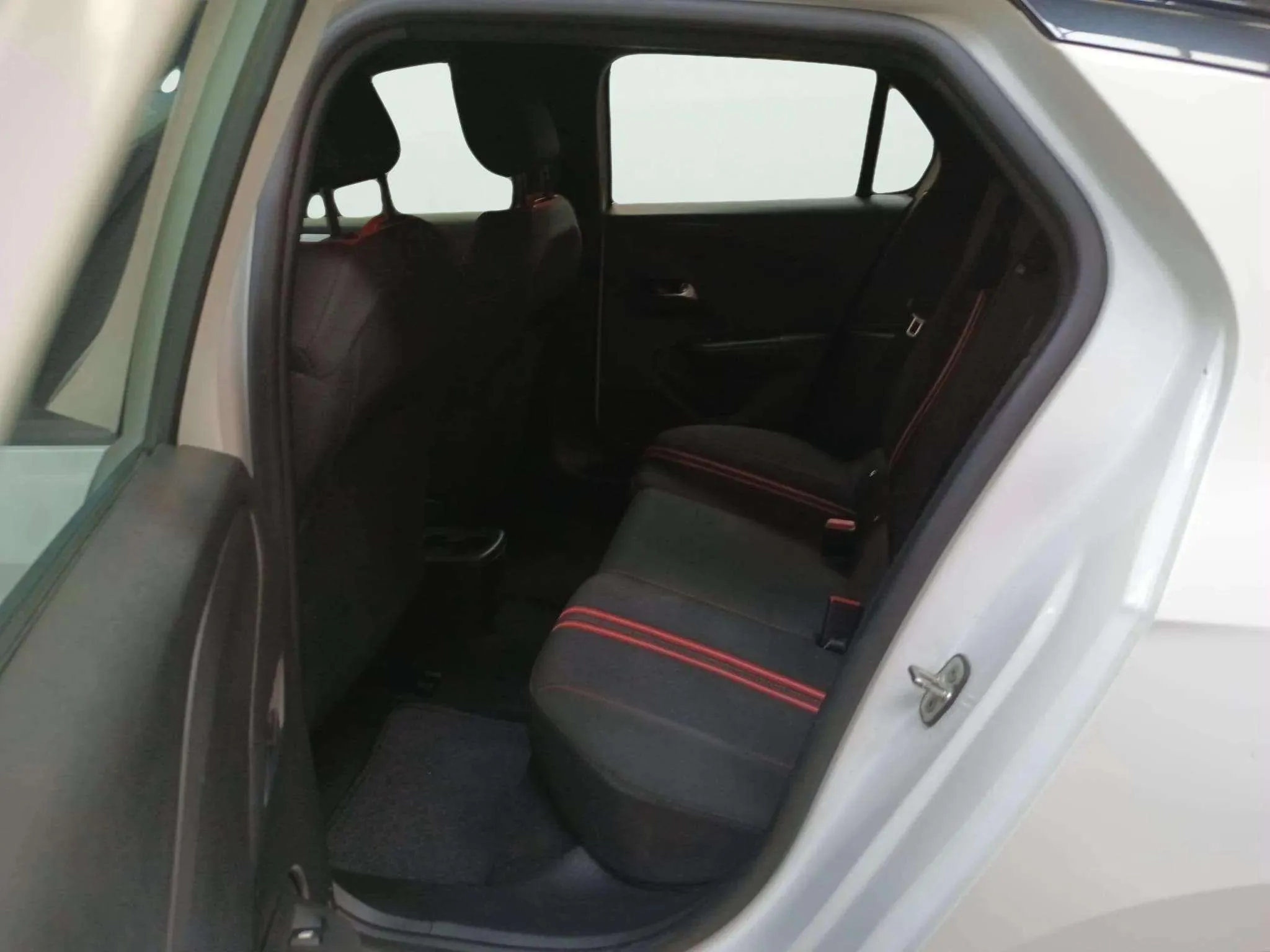 Opel Corsa 1.2T XHL GS - foto 11
