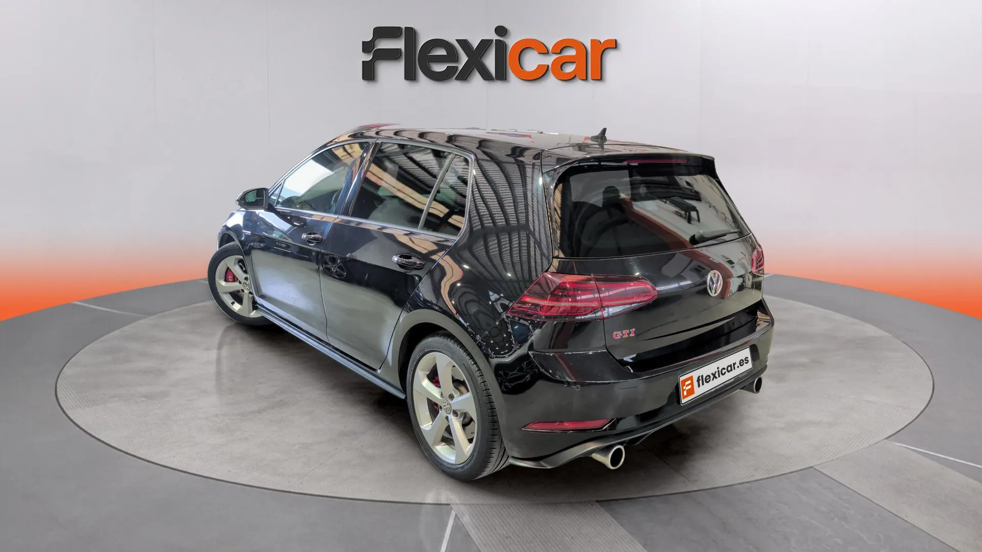 Volkswagen Golf GTI Performance 2.0 TSI DSG - foto 5
