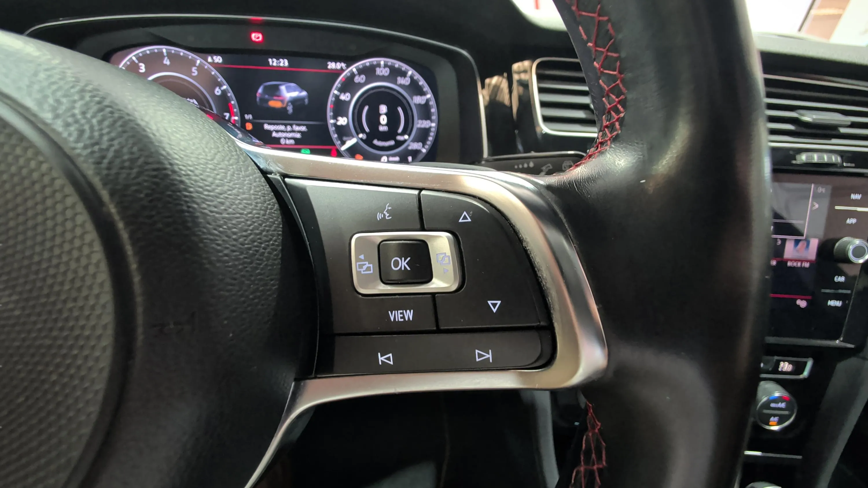 Volkswagen Golf GTI Performance 2.0 TSI DSG - foto 15