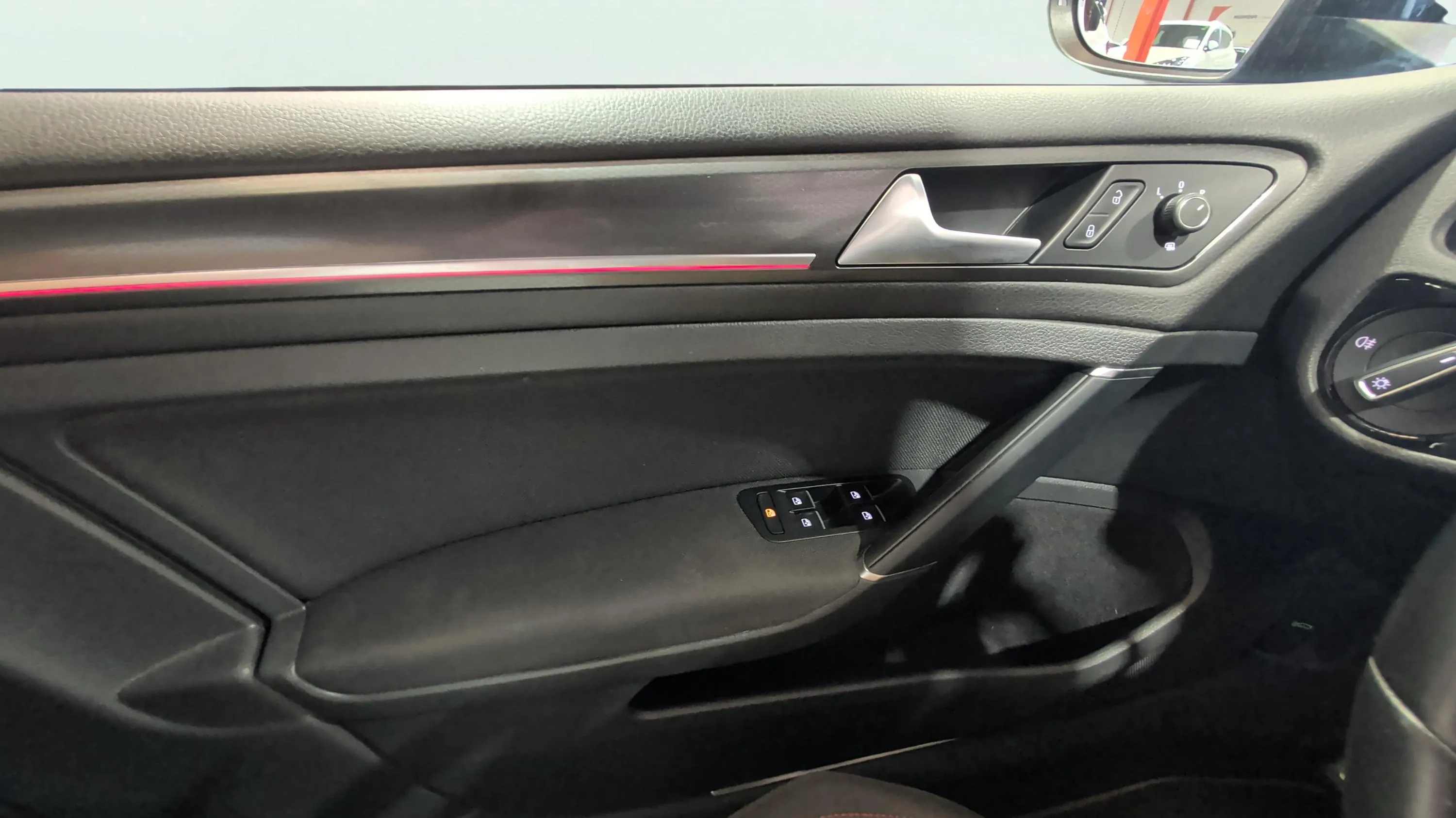 Volkswagen Golf GTI Performance 2.0 TSI DSG - foto 11