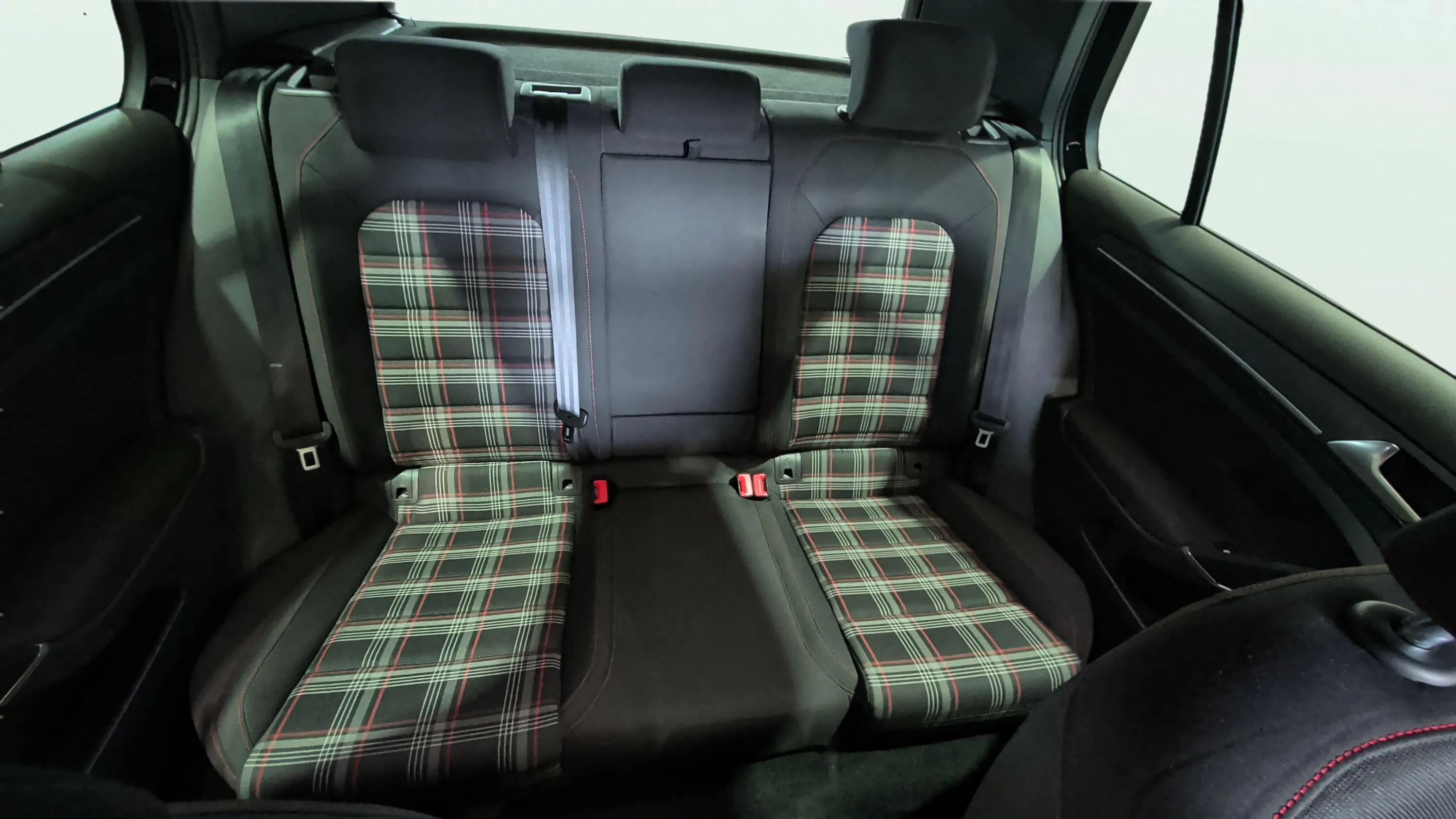 Volkswagen Golf GTI Performance 2.0 TSI DSG - foto 23