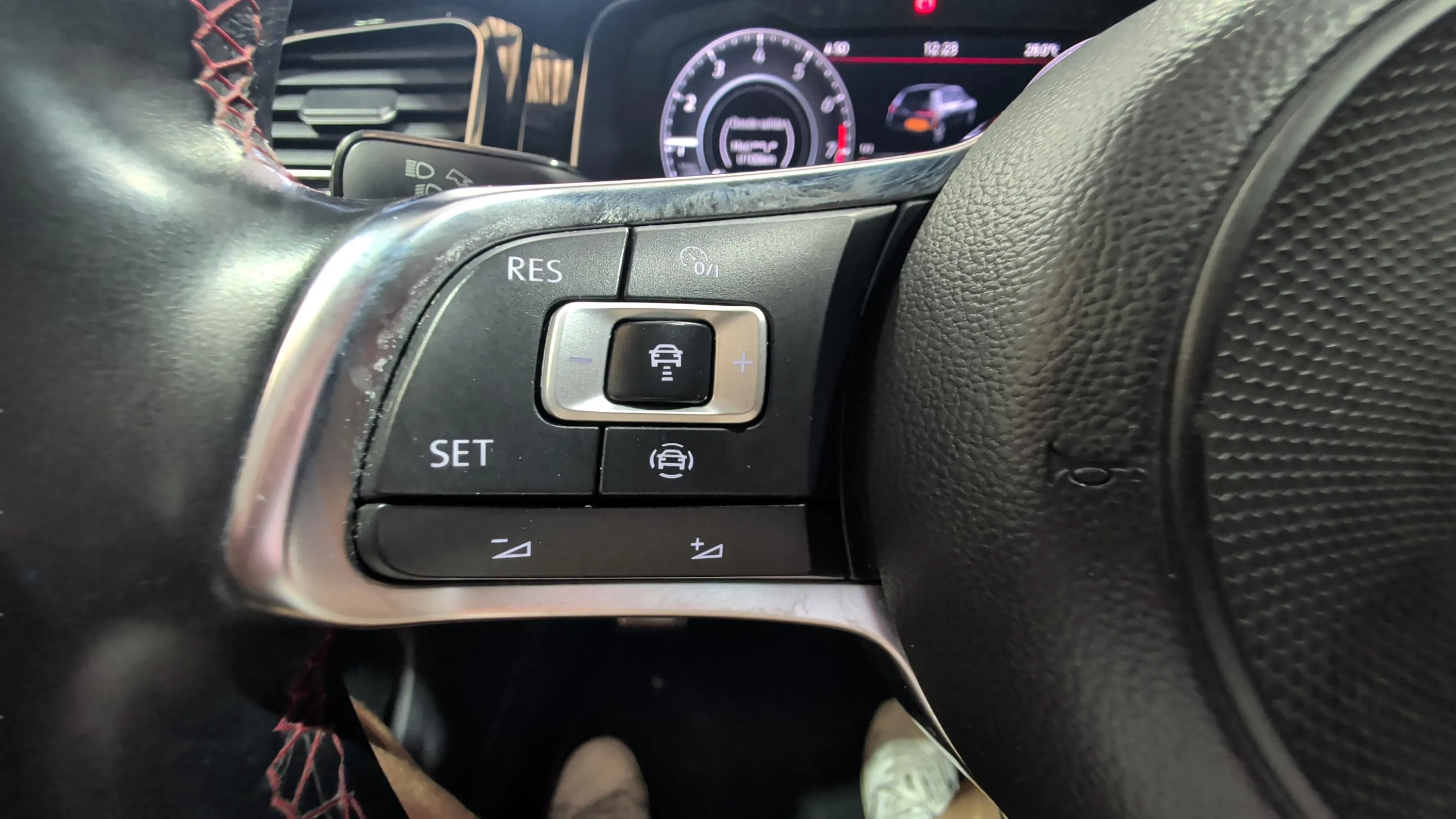 Volkswagen Golf GTI Performance 2.0 TSI DSG - foto 14