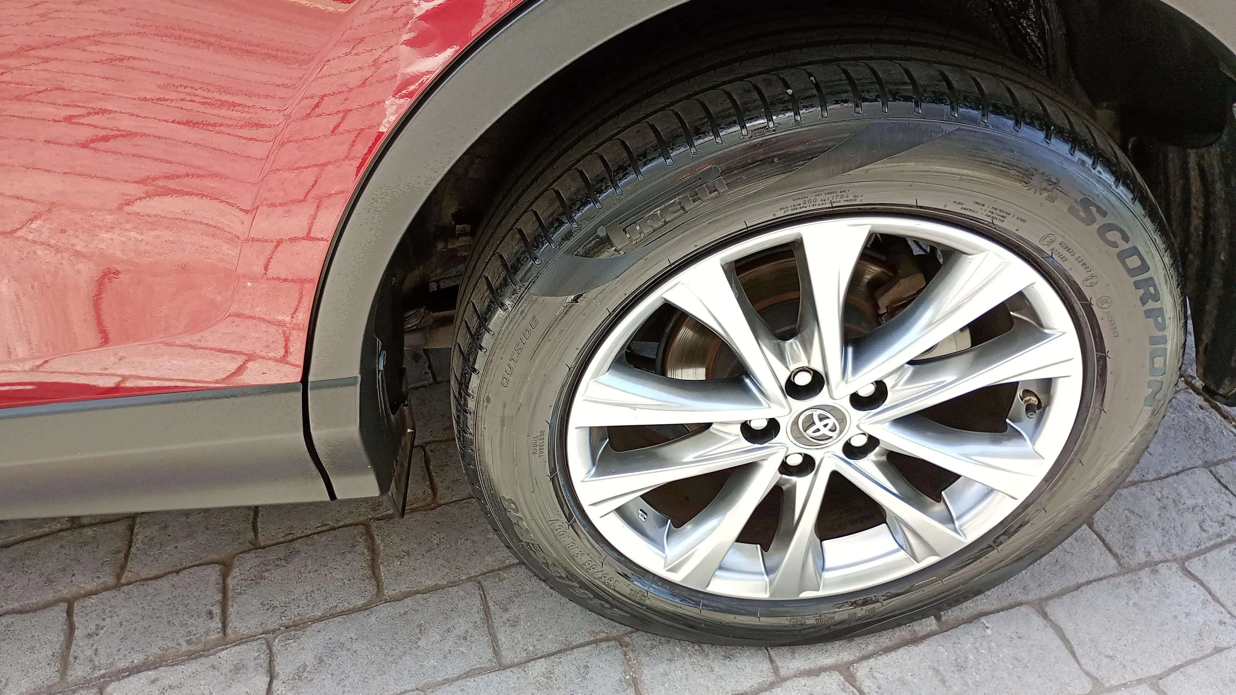 Toyota RAV4 2.5l hybrid 2WD Advance - foto 19