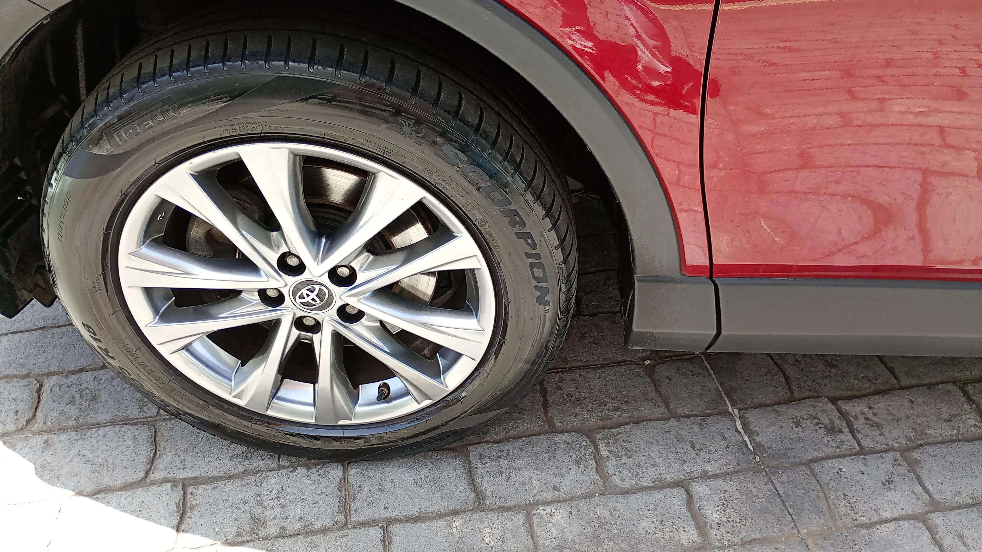Toyota RAV4 2.5l hybrid 2WD Advance - foto 18