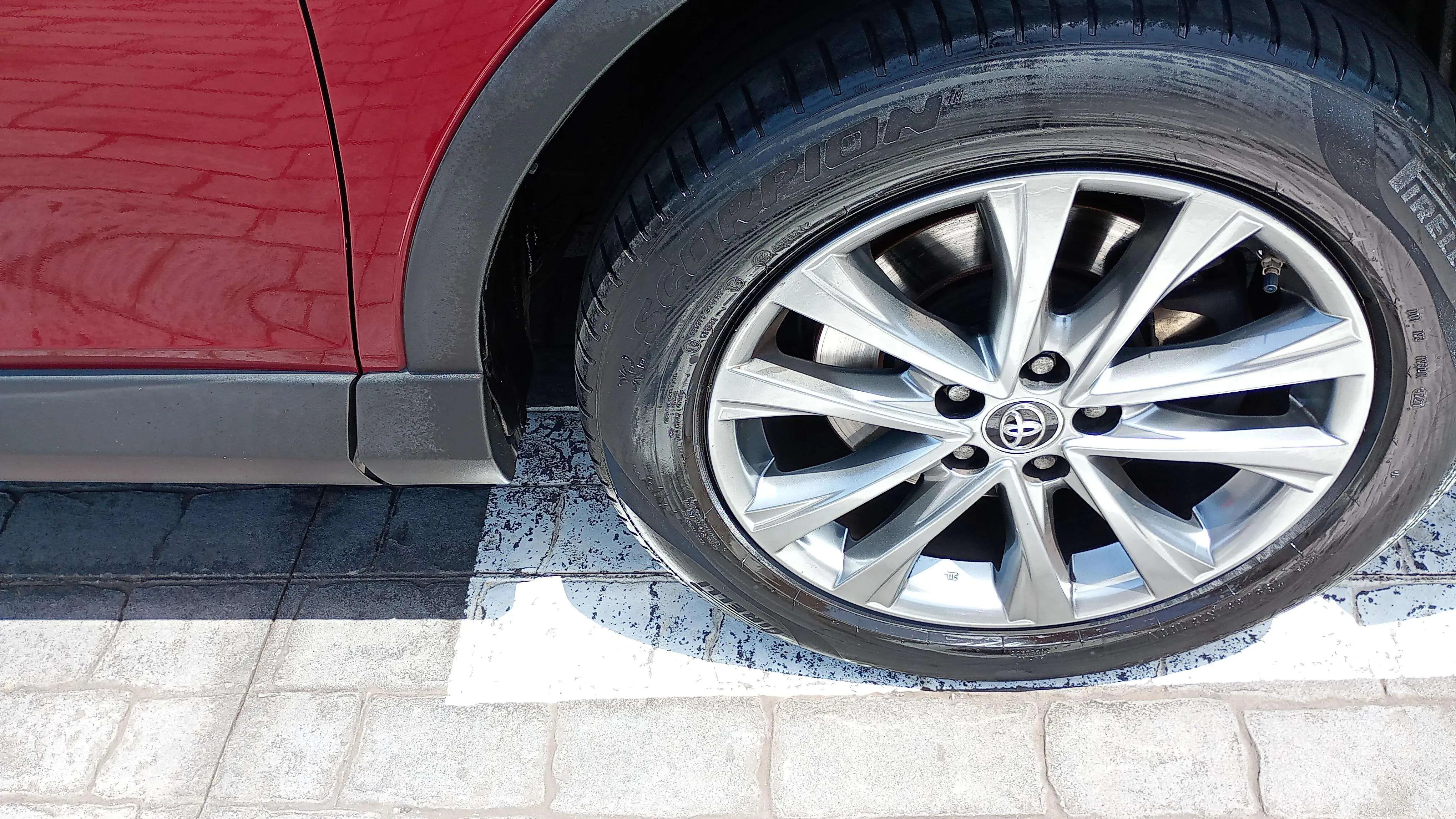 Toyota RAV4 2.5l hybrid 2WD Advance - foto 16