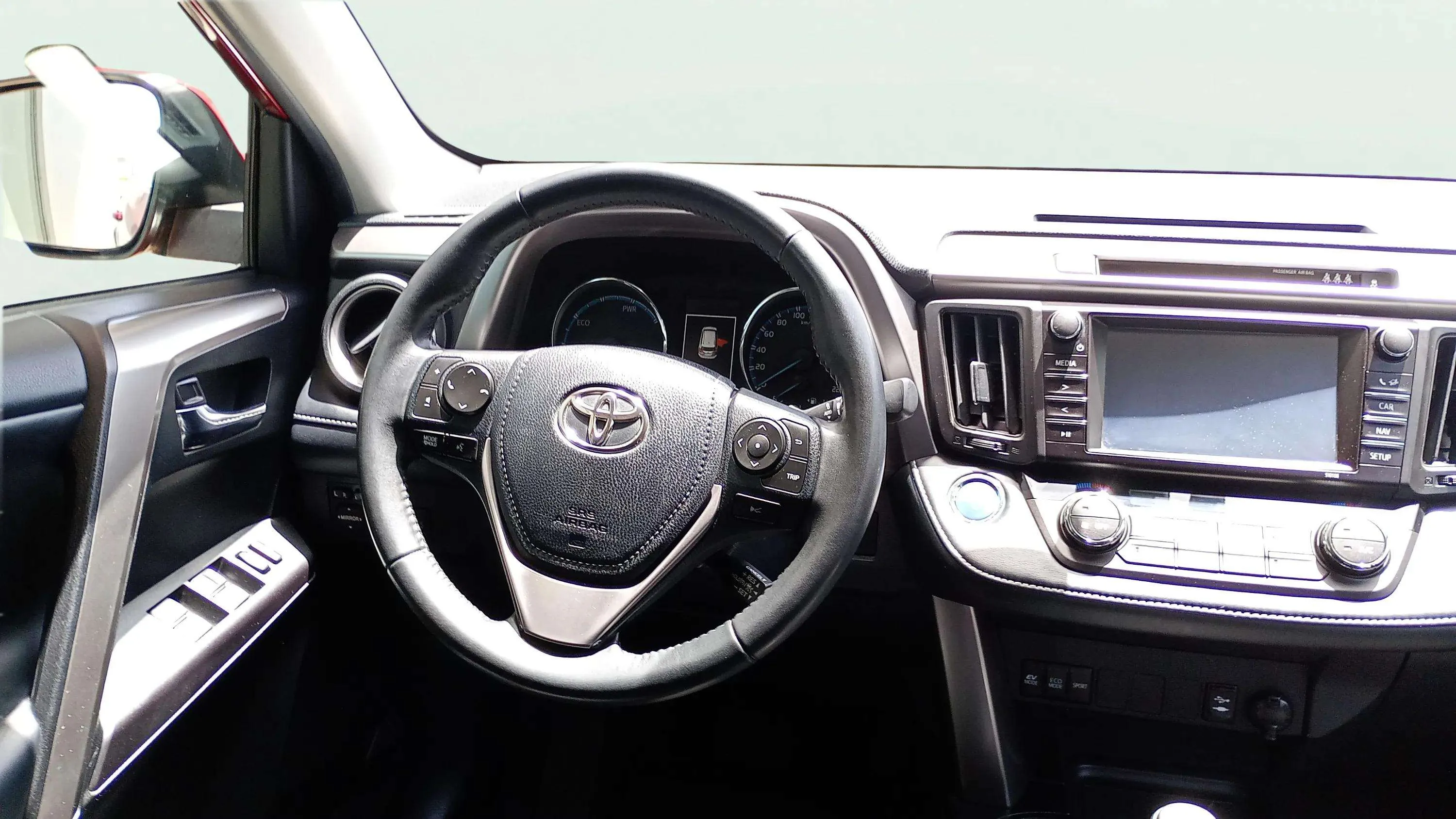 Toyota RAV4 2.5l hybrid 2WD Advance - foto 9