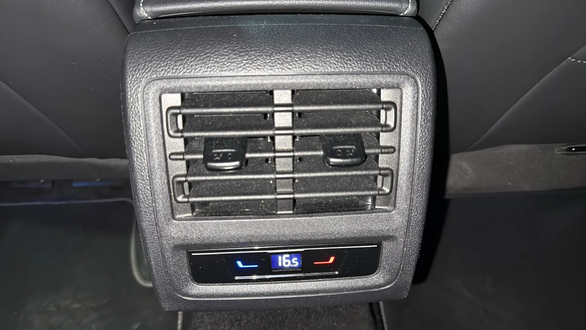 Volkswagen Golf R-Line 1.5 TSI Variant - foto 21