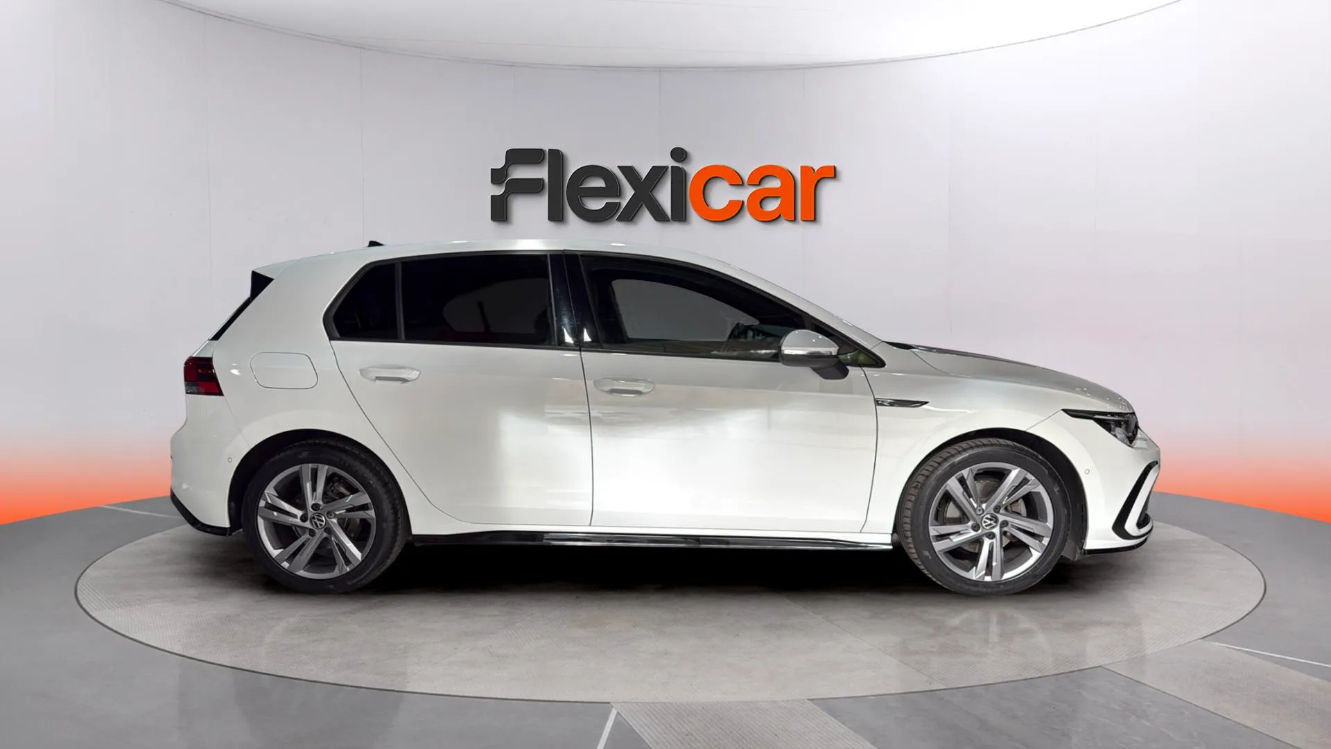 Volkswagen Golf R-Line 1.5 TSI Variant - foto 8