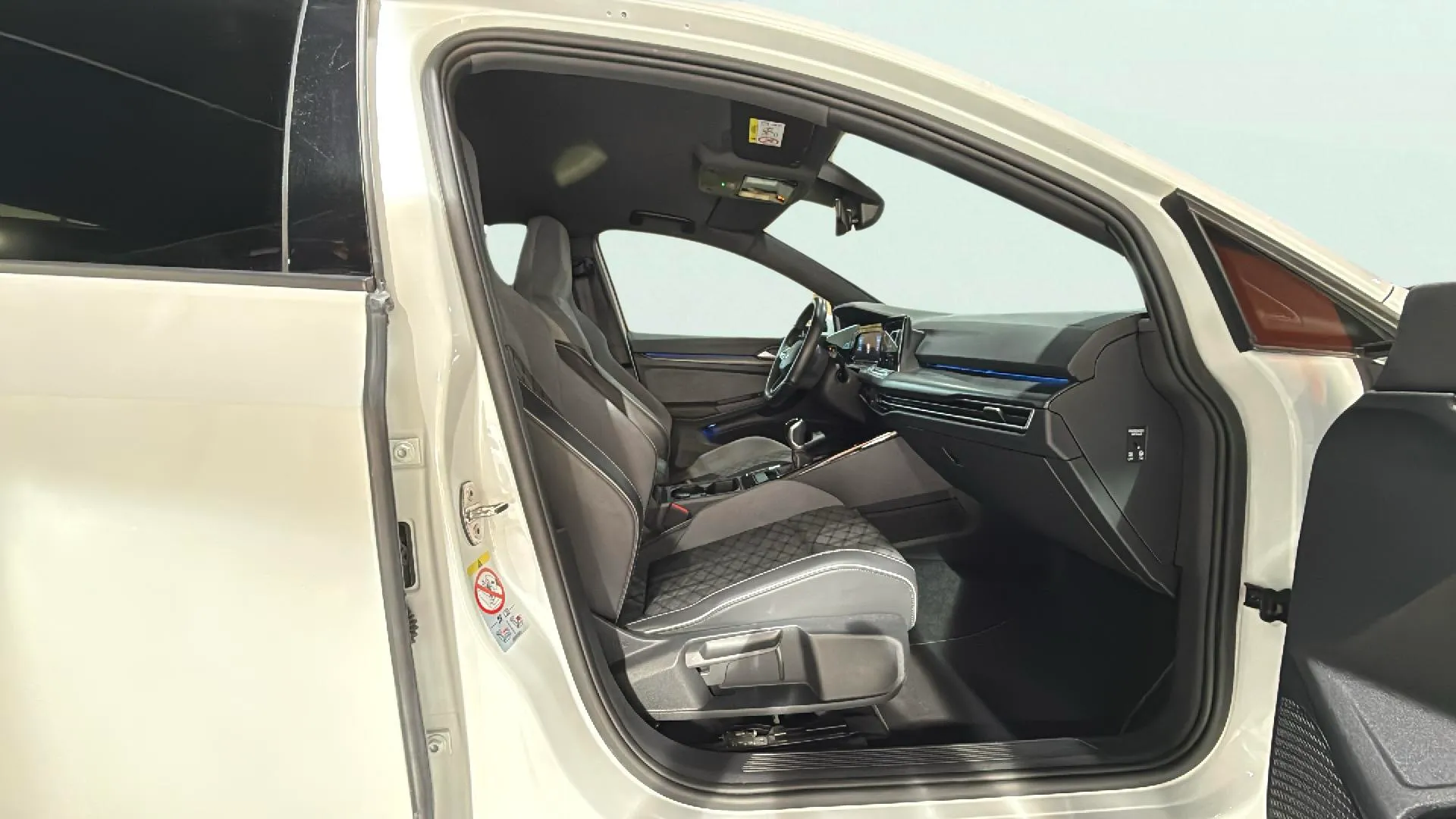 Volkswagen Golf R-Line 1.5 TSI Variant - foto 24