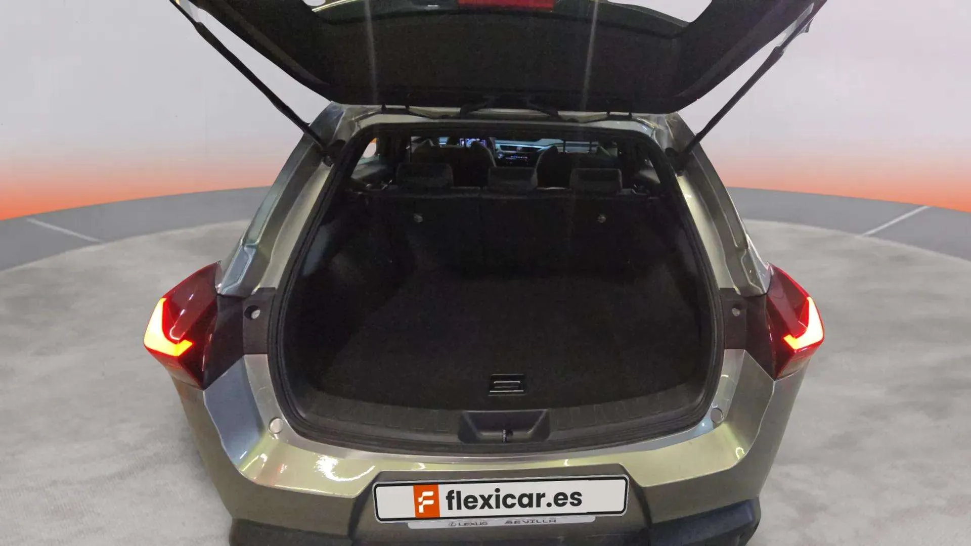 Lexus UX 2.0 250h Business - foto 13