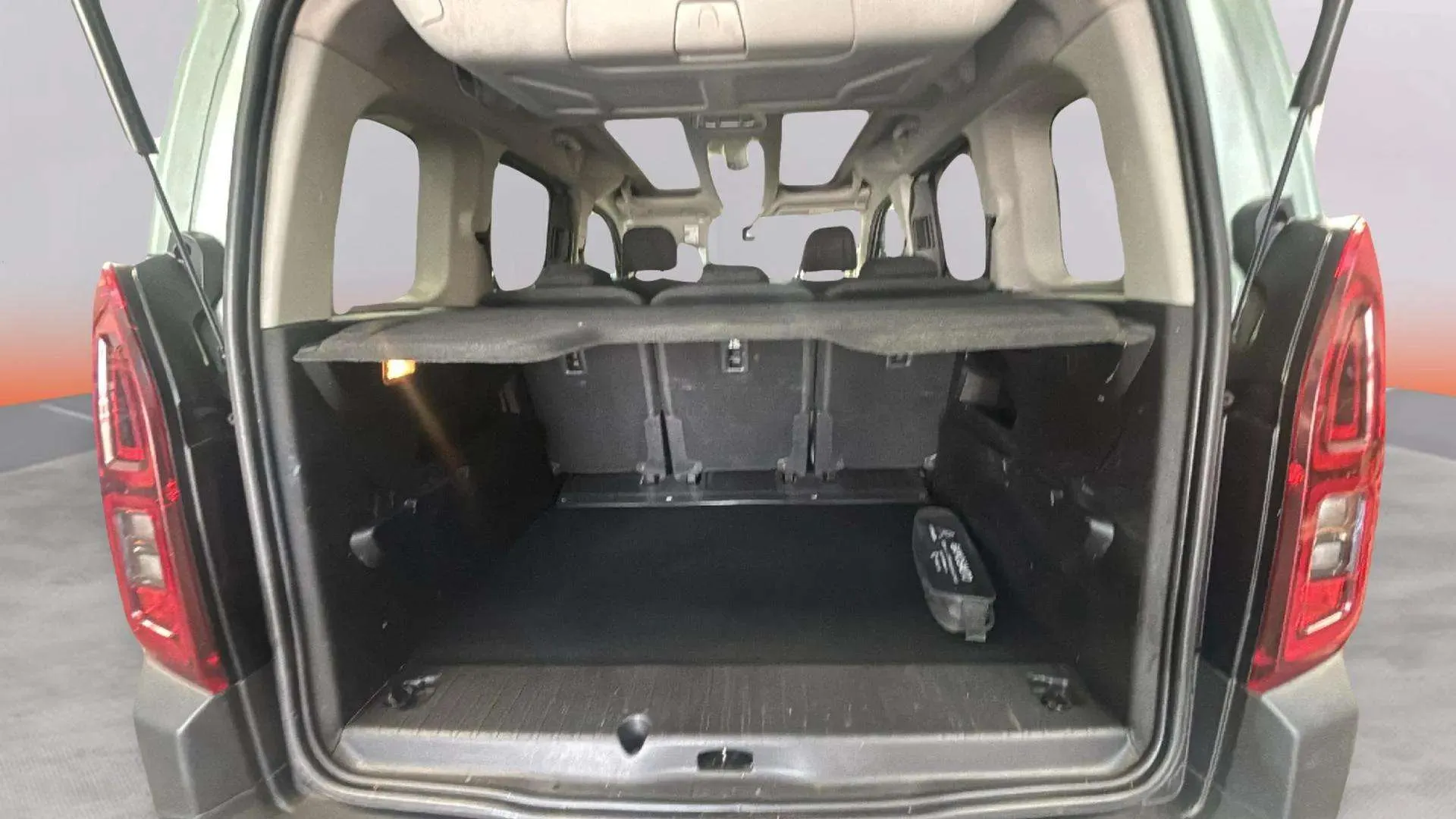 Citroën Berlingo Talla M BlueHDi 130 - foto 8